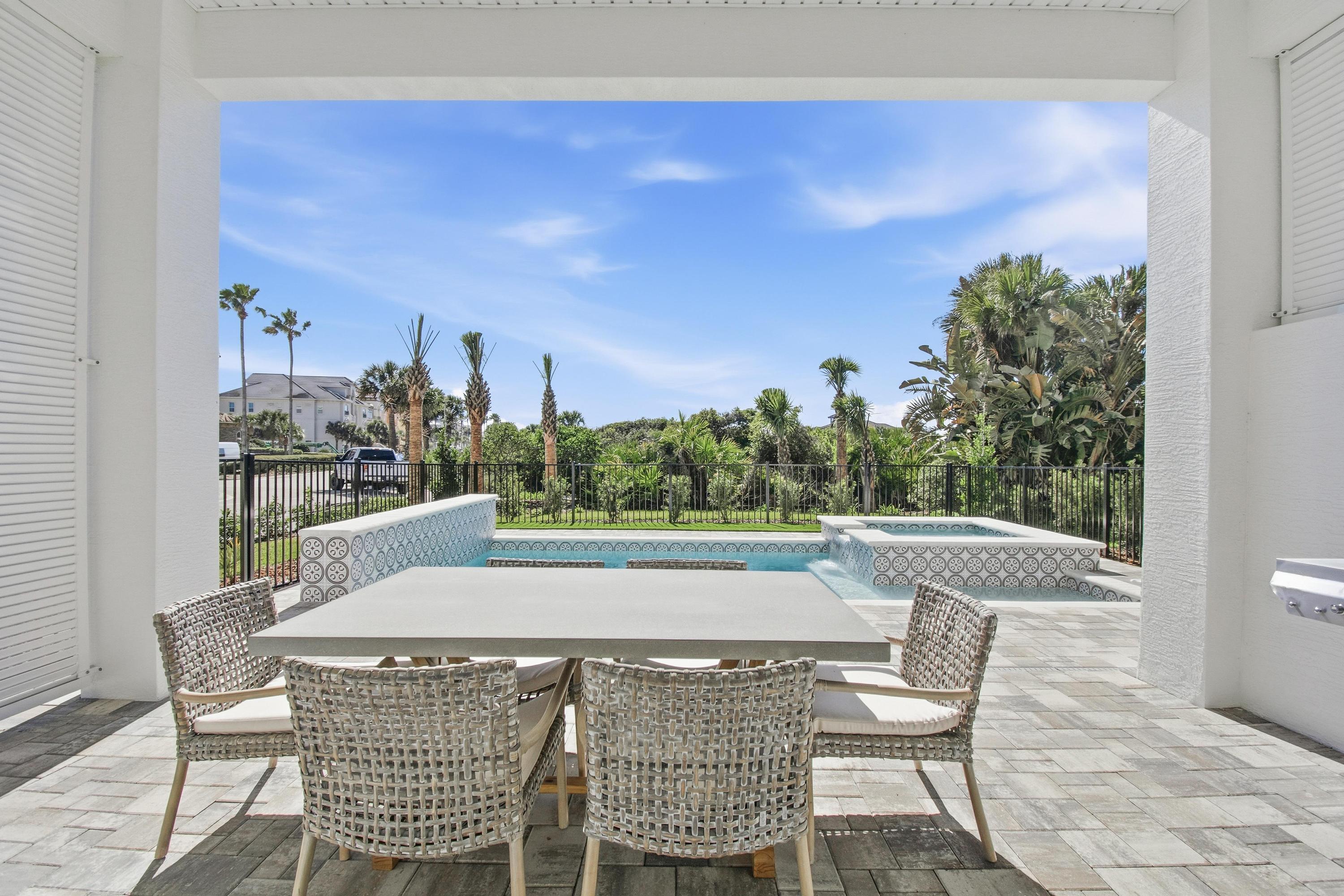 Set the table in the shade, hear the splash behind you, and linger over lunch while the kids bounce between pool and spa. When the sun dips, stay right here—stories, seconds, and one more swim.
