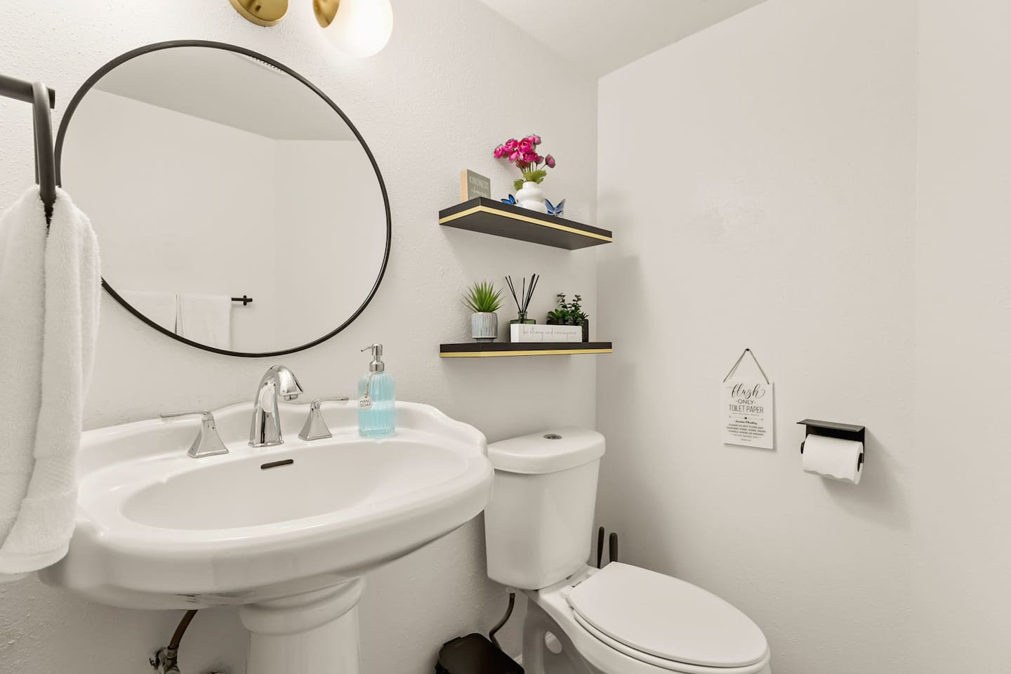 Modern, stylish, and spotless—this guest bath is fully stocked and Instagram-ready. Perfect for quick touch-ups before dinner or getting glam before hitting the town.