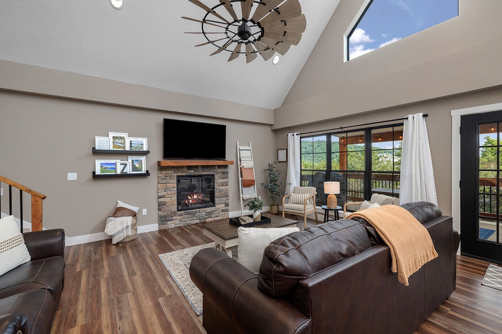 Living Room w/65" Smart TV