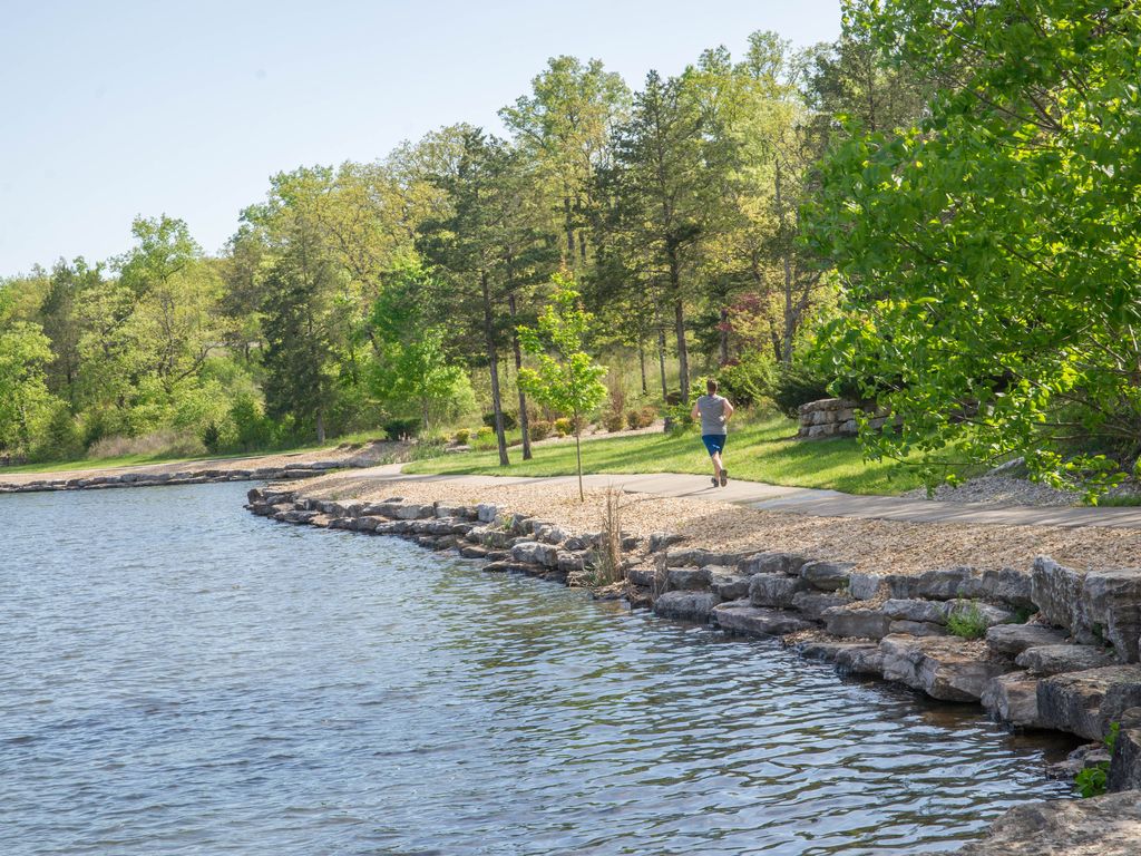 More of the wonderful StoneBridge scenery.