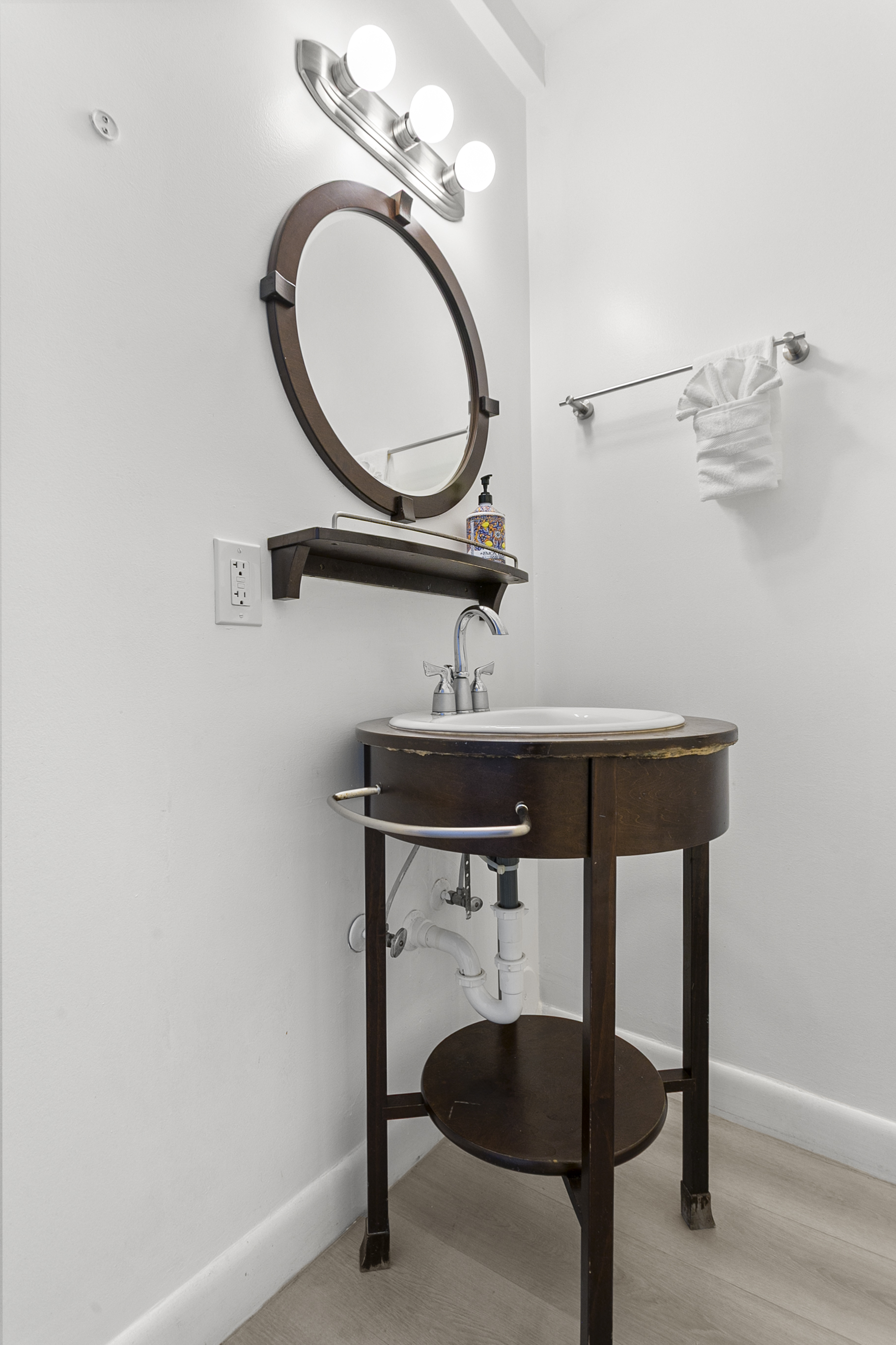 Powder room on the main floor for convenience