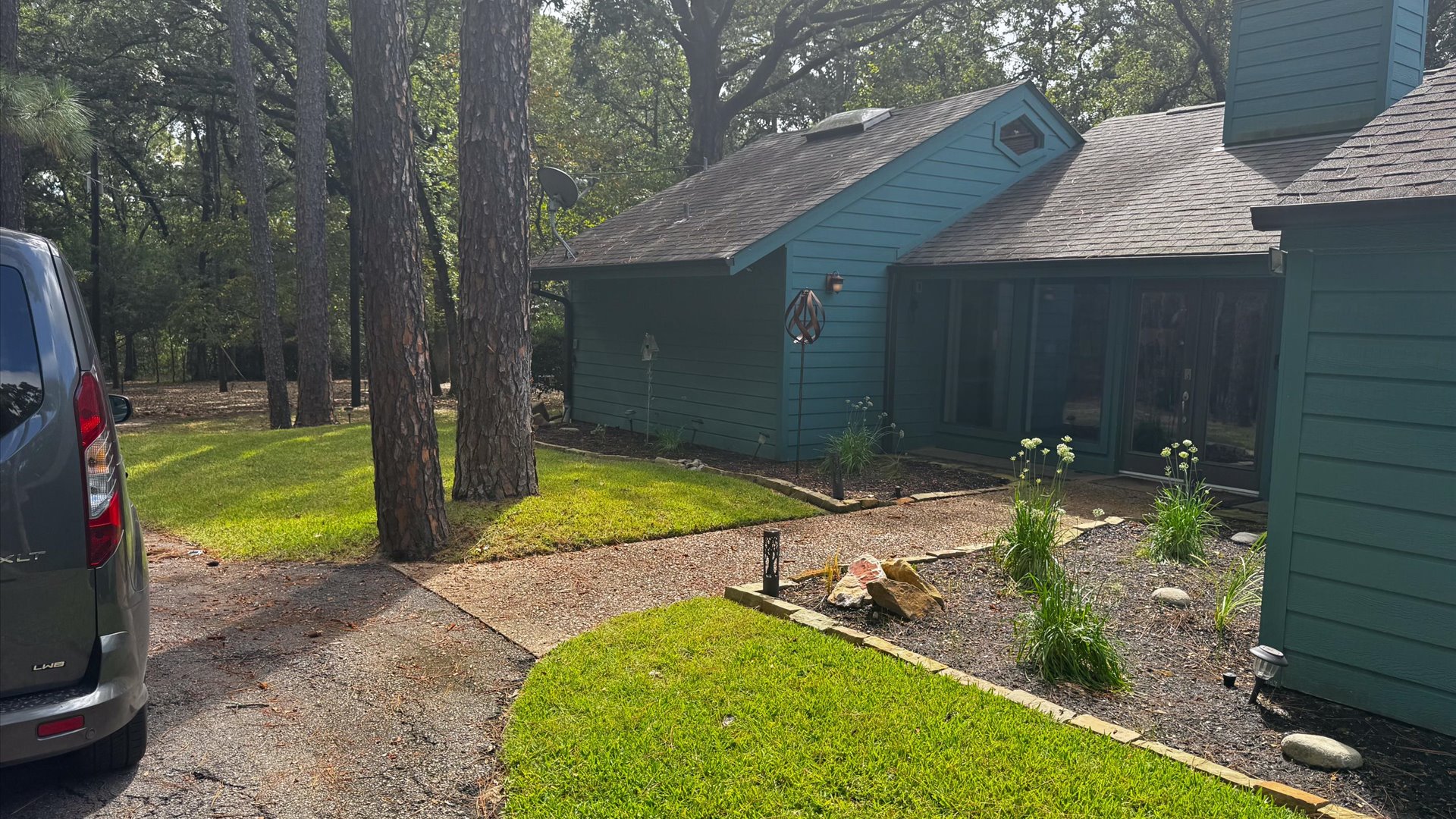 Sidewalk that leads to the front door. No steps entry!