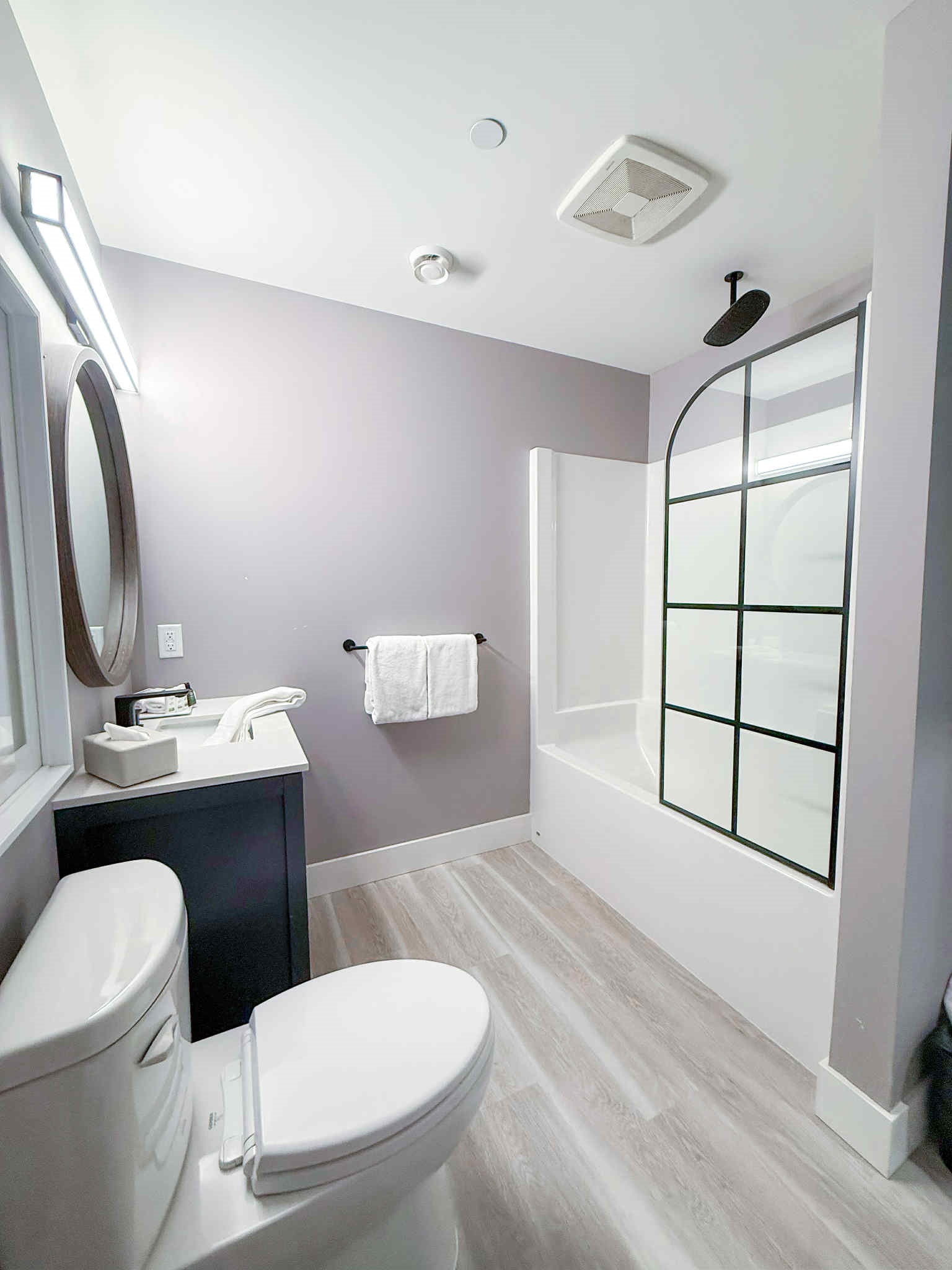 Full ensuite on main level for your convenience.