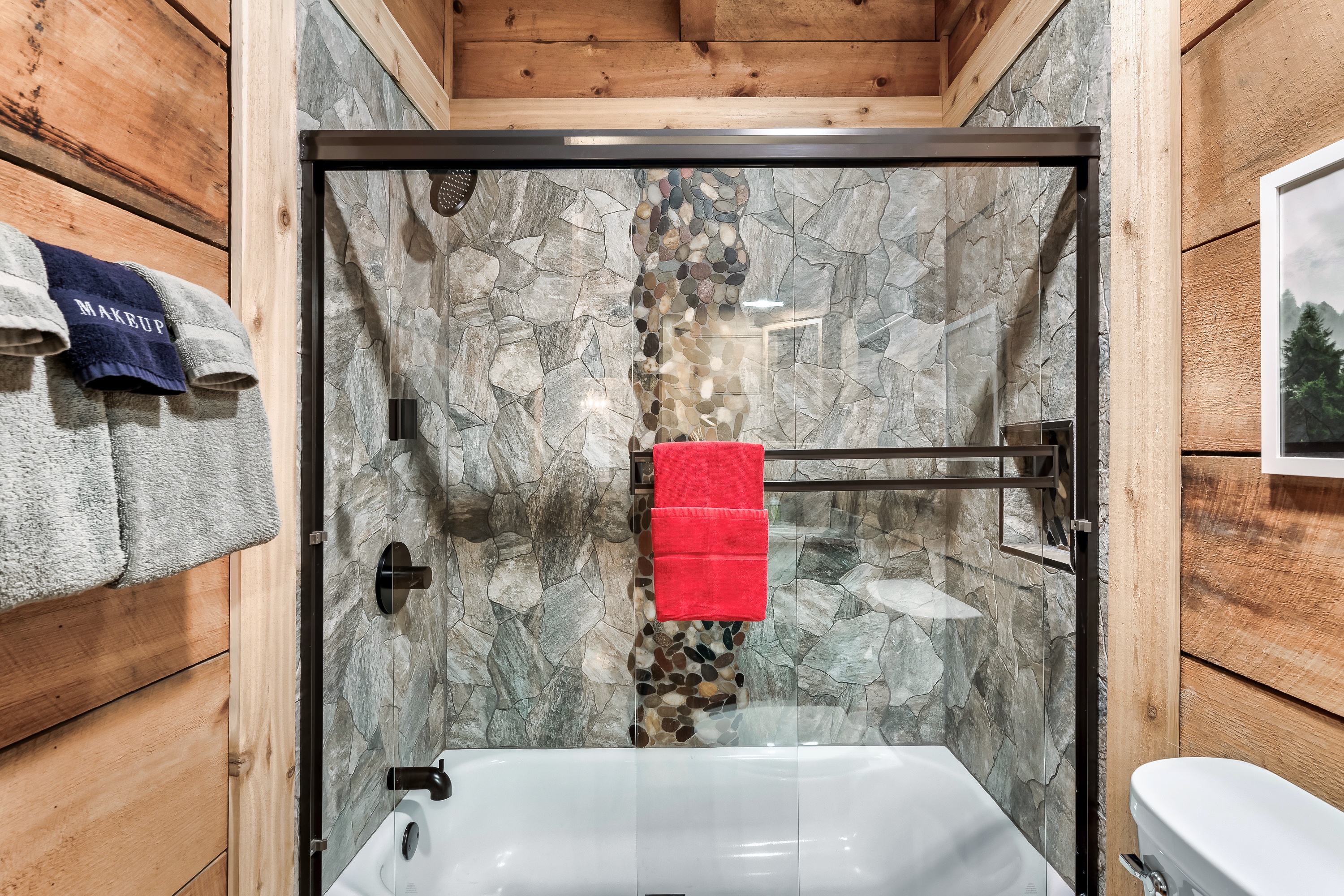 Clean bathrooms with good water pressure