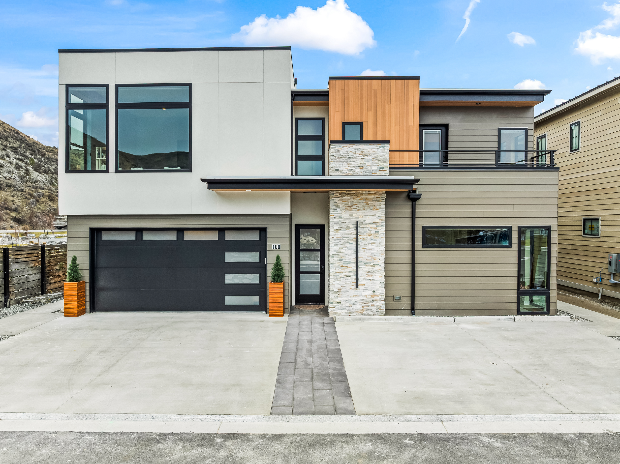 Front entrance - parking for 3-4 cars