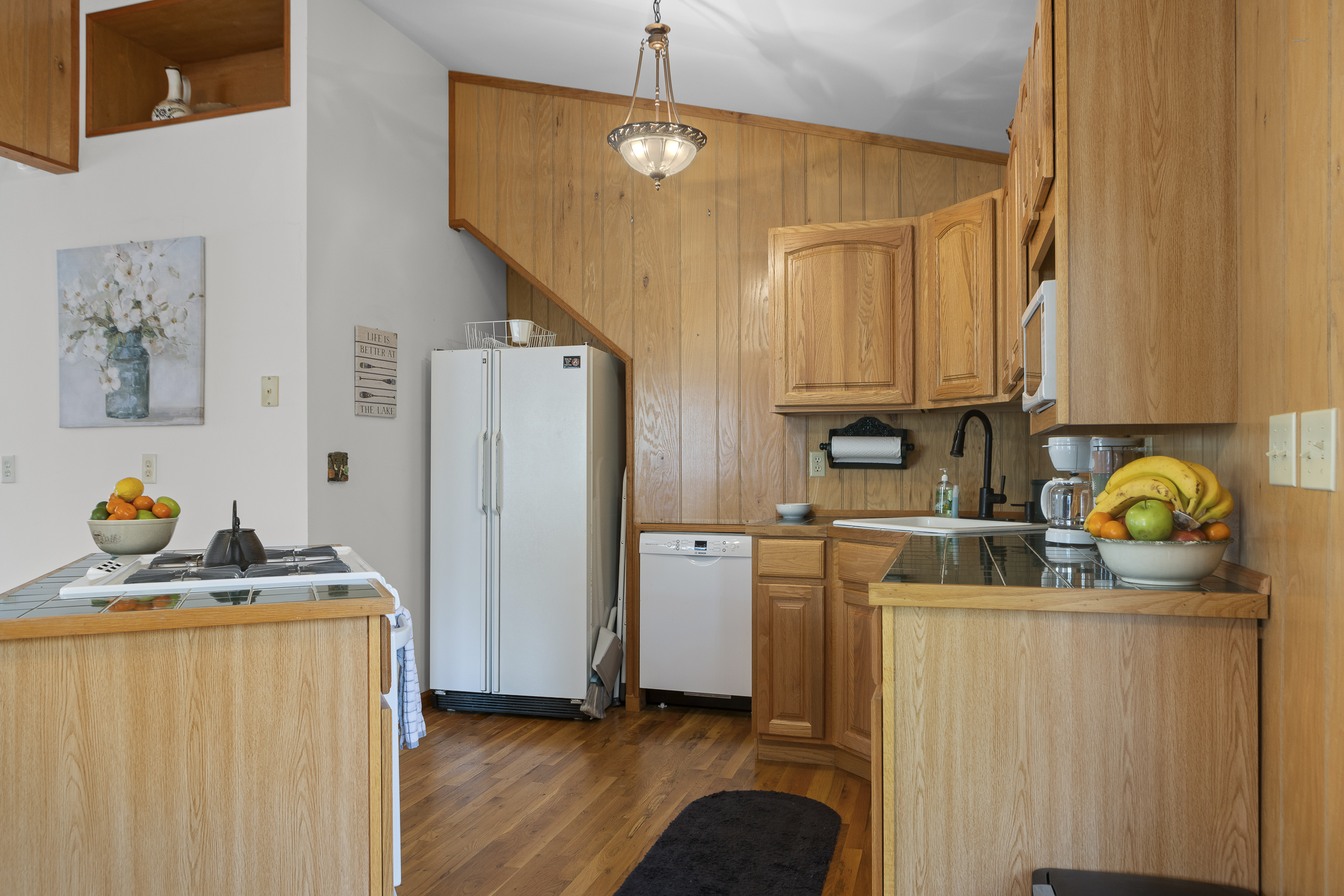 Kitchen Delight: Modern amenities meet rustic charm for your culinary adventures!