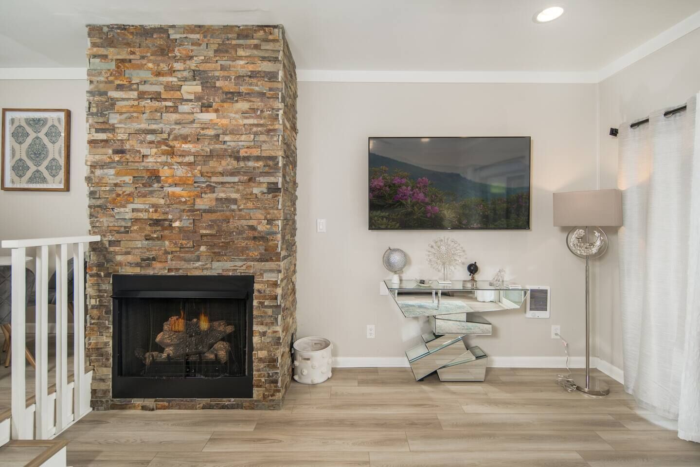 Unit 4: Gas fireplace and Roku TV (Includes Hulu+, ESPN+, & Disney+)