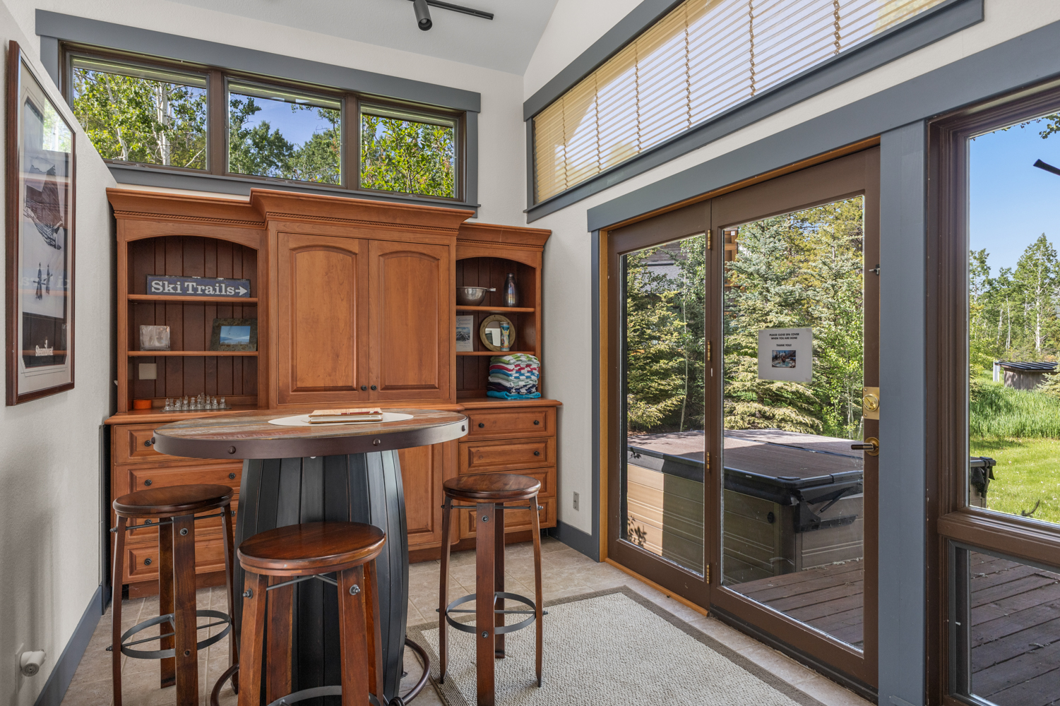 Breakfast Nook Counter | Private Deck View