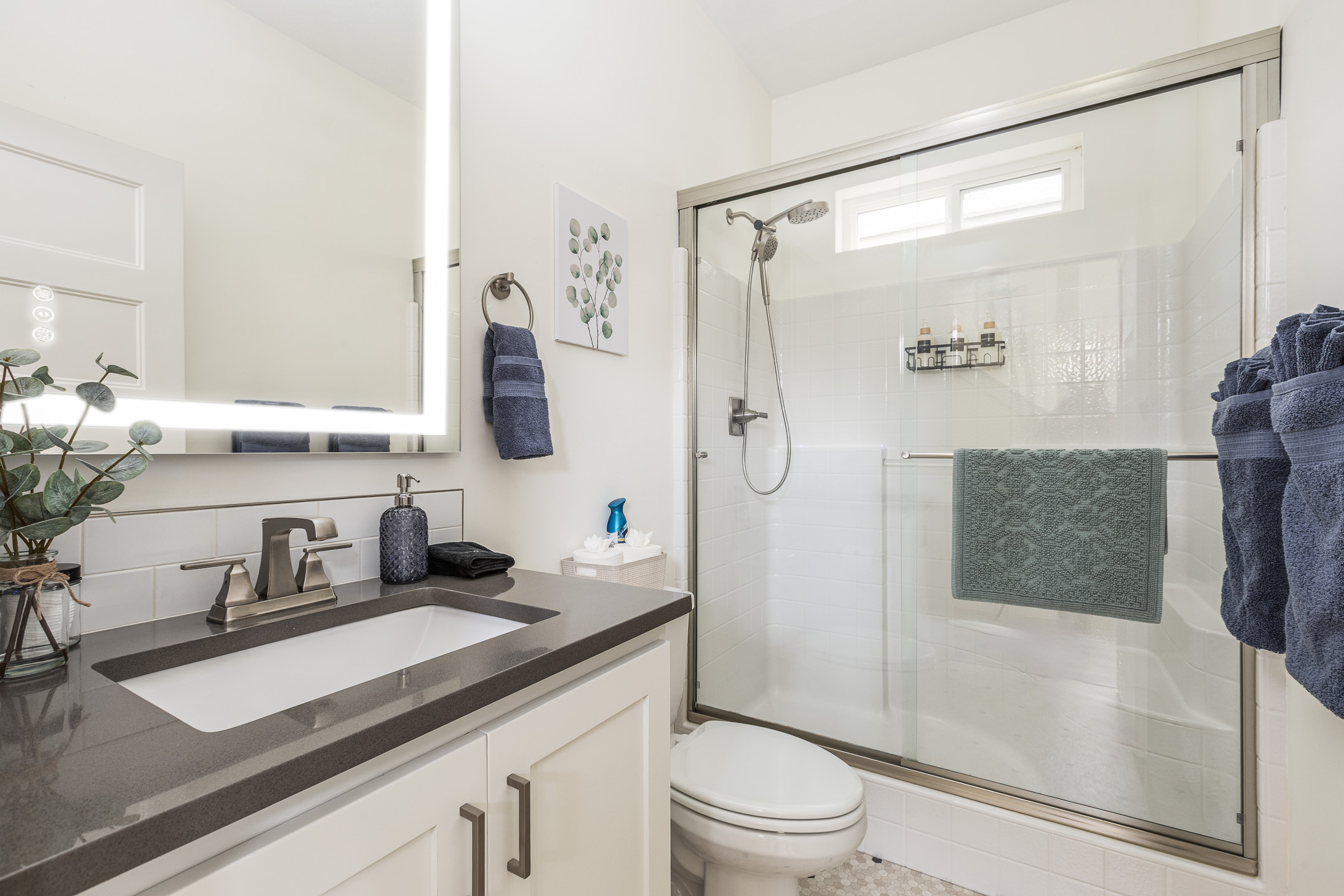 Main level bathroom