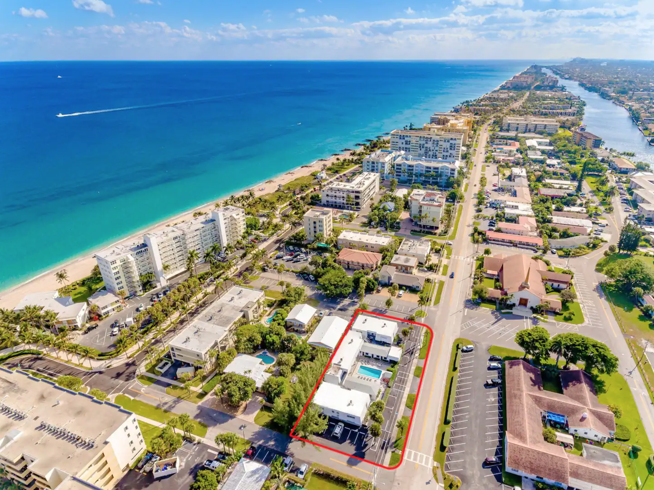 Walk one block to the beach in two minutes!