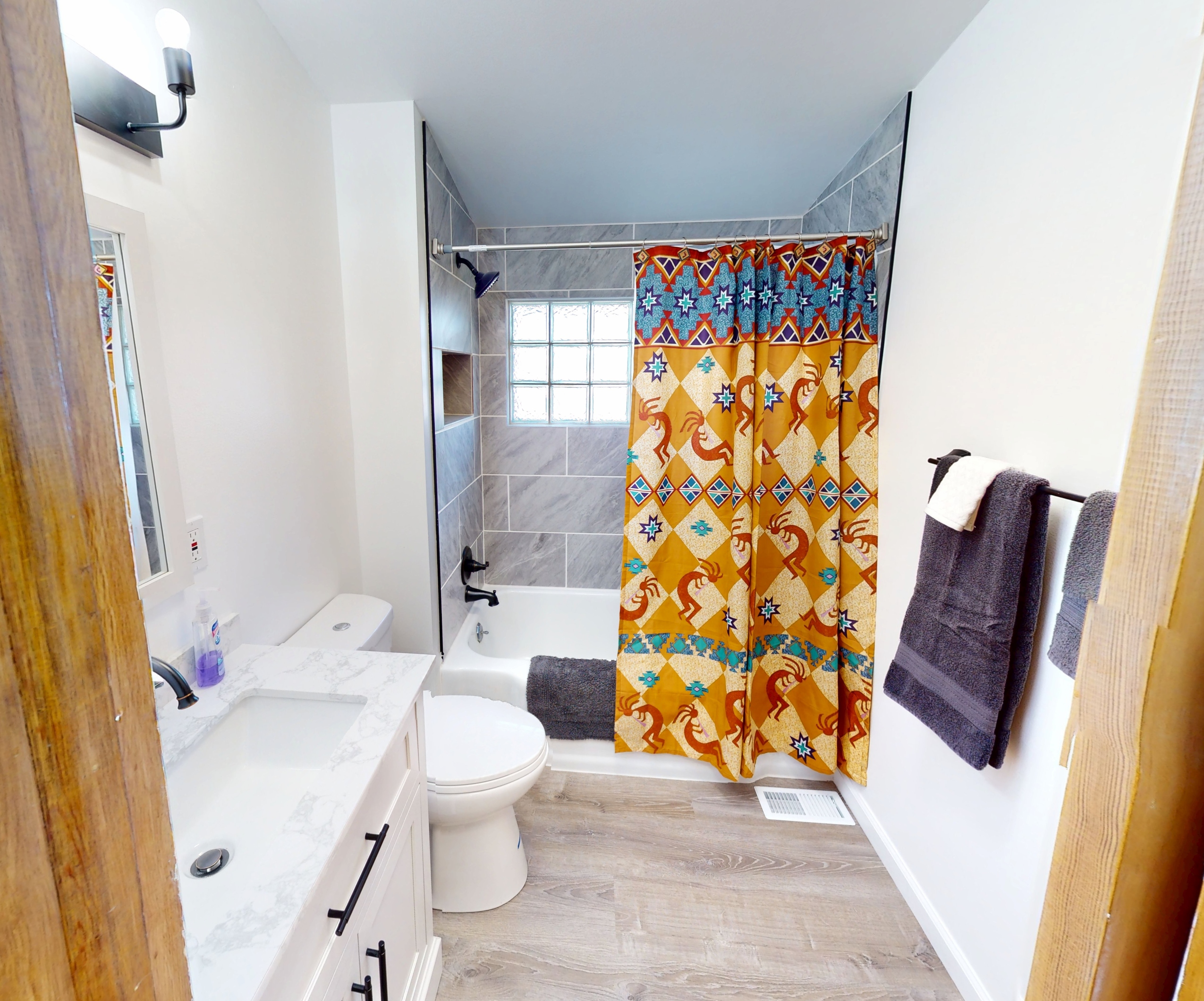 Second Floor Bathroom 