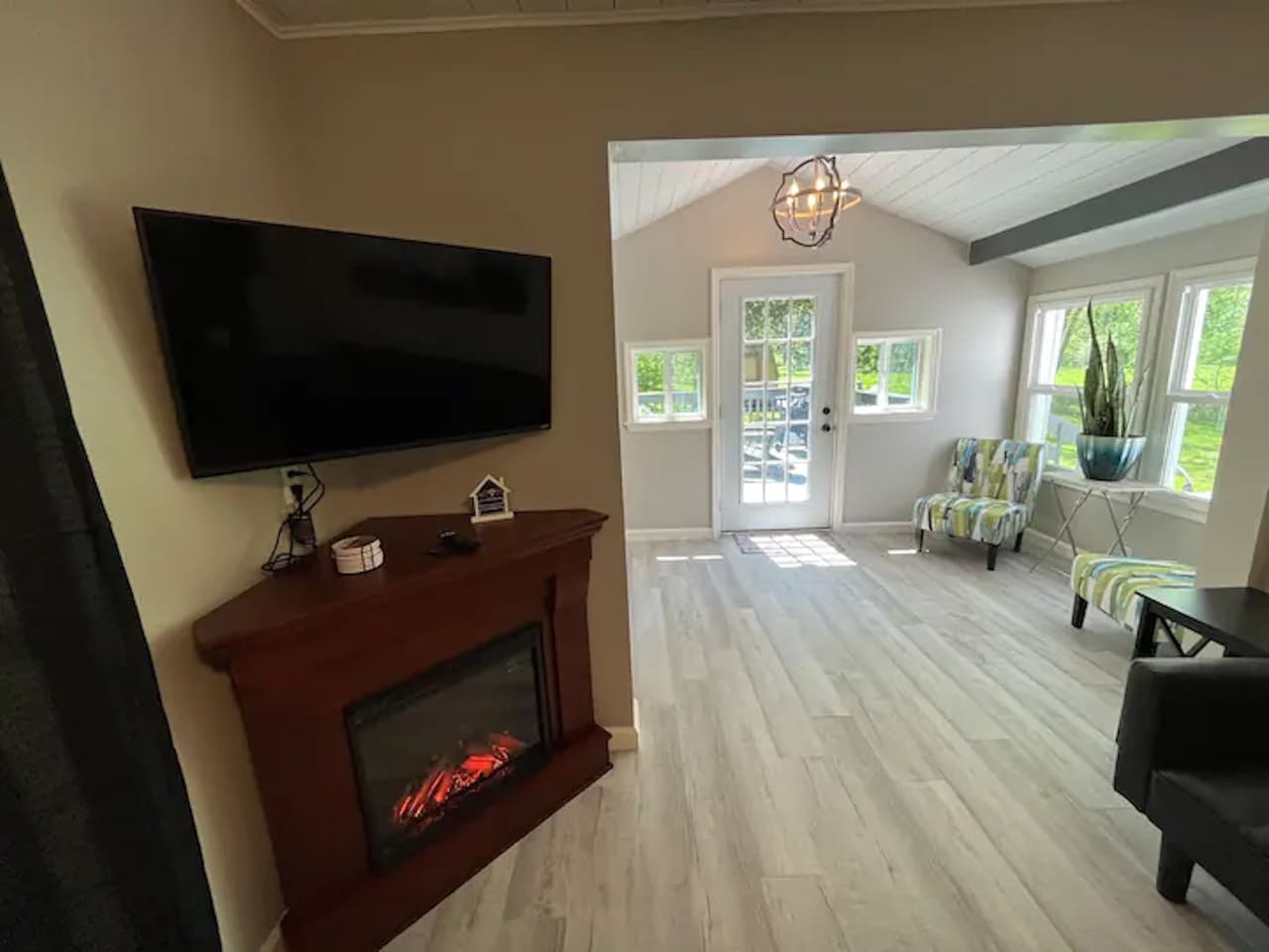 Living Room / Lounge