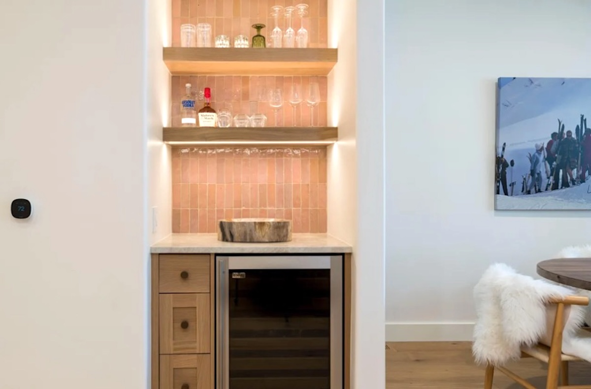 Bar Area with Wine Cooler