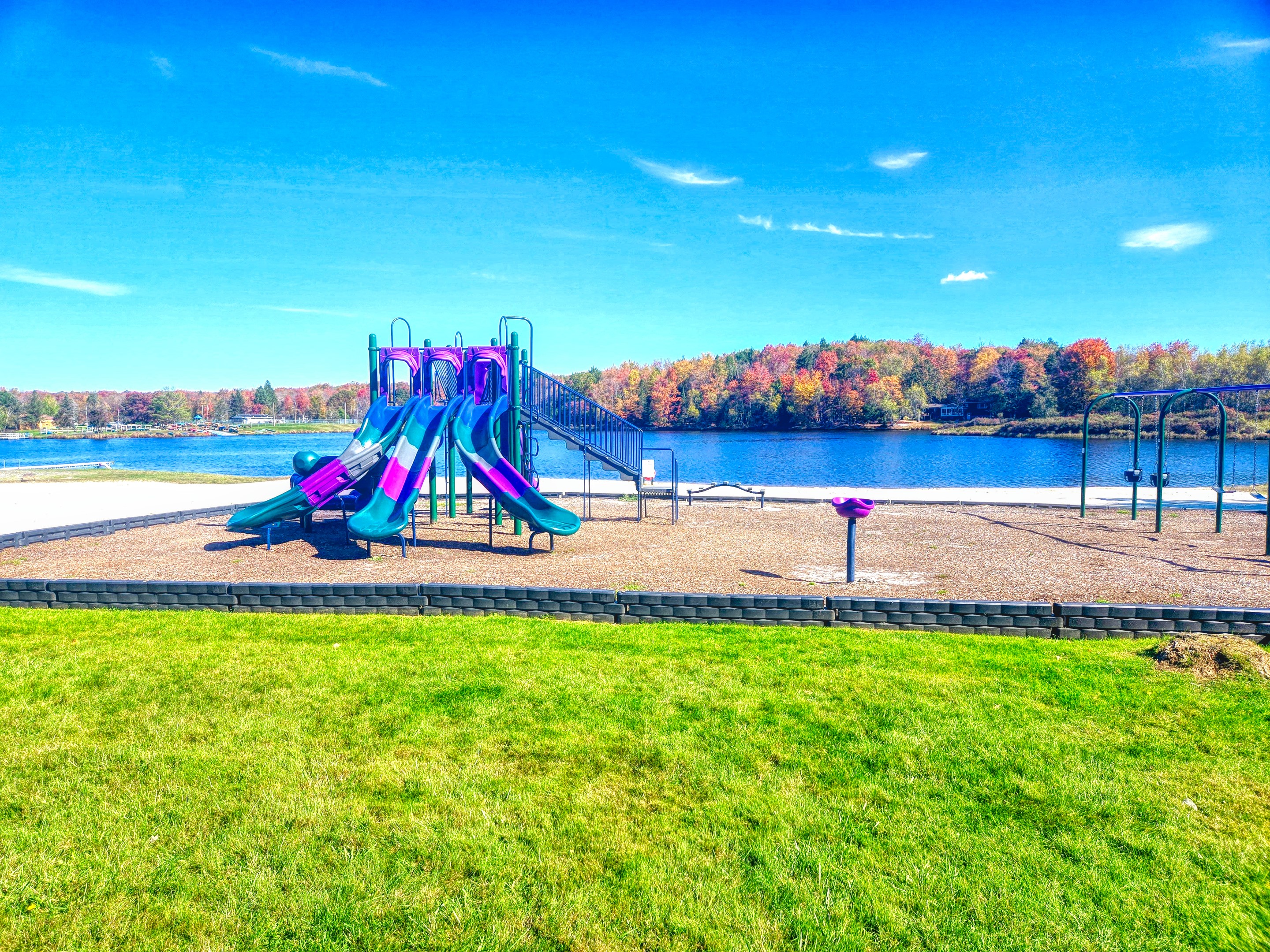 Playground - Community Amenity - Arrowhead Lake - Serhii Vacation Rentals