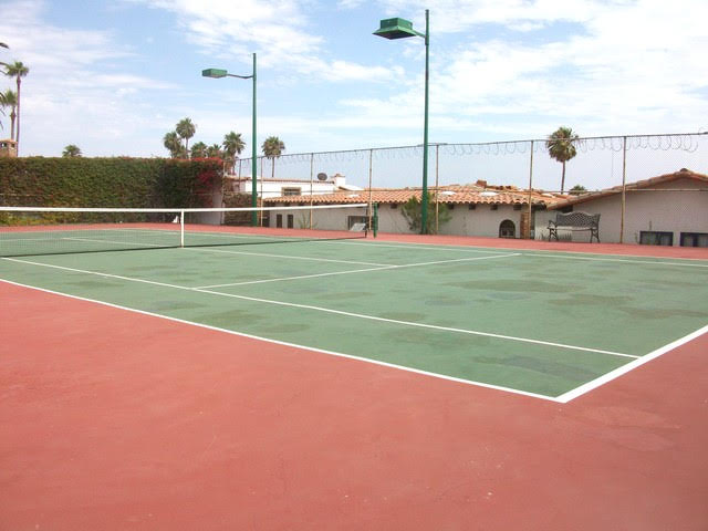Las Gaviotas Tennis/Pickleball Court