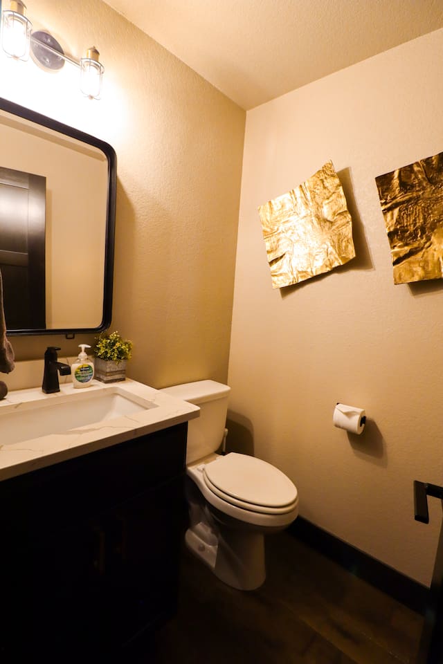 Half Bath off the kitchen