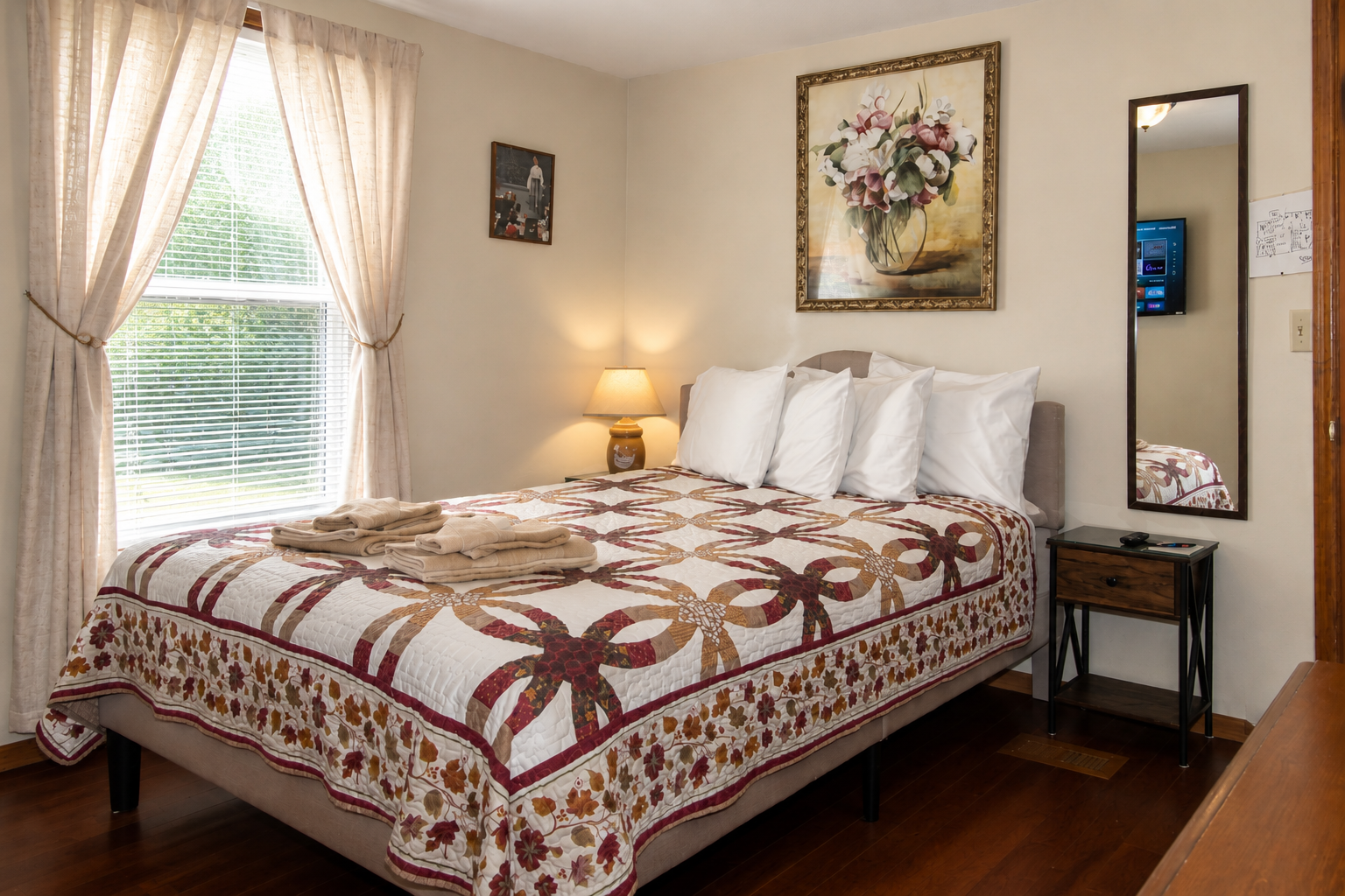 Bedroom #1 - queen bed