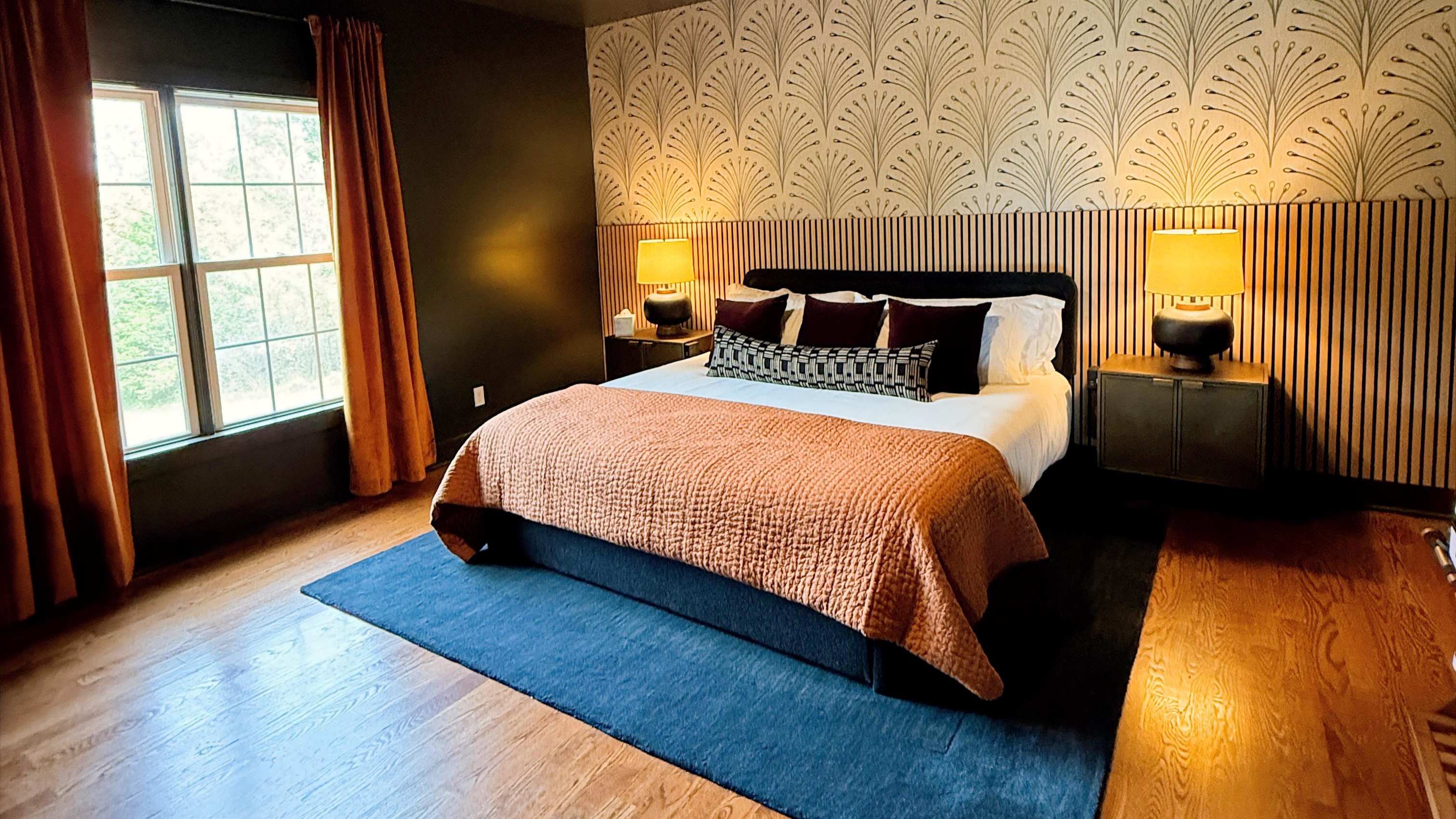 For moments of calm or quiet focus — this thoughtfully designed space blends style and comfort, equally suited for journaling, planning the day’s adventures, or catching up on work between tastings.