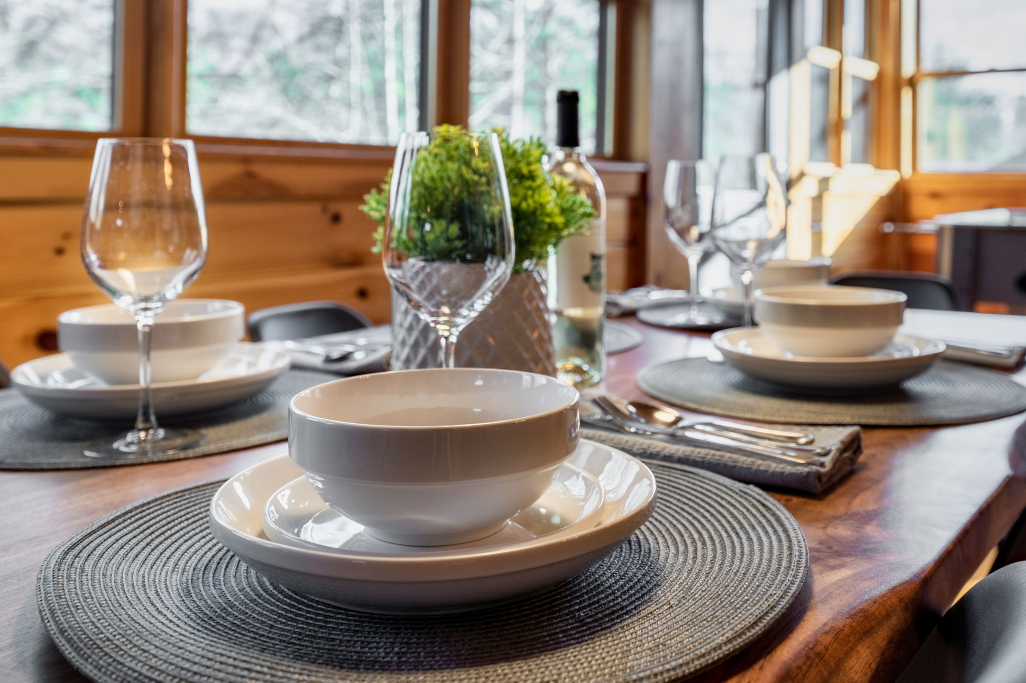 Experience rustic charm with our cabin dinnerware. Perfect for cozy nights in by the fire or hosting family dinners surrounded by nature.
