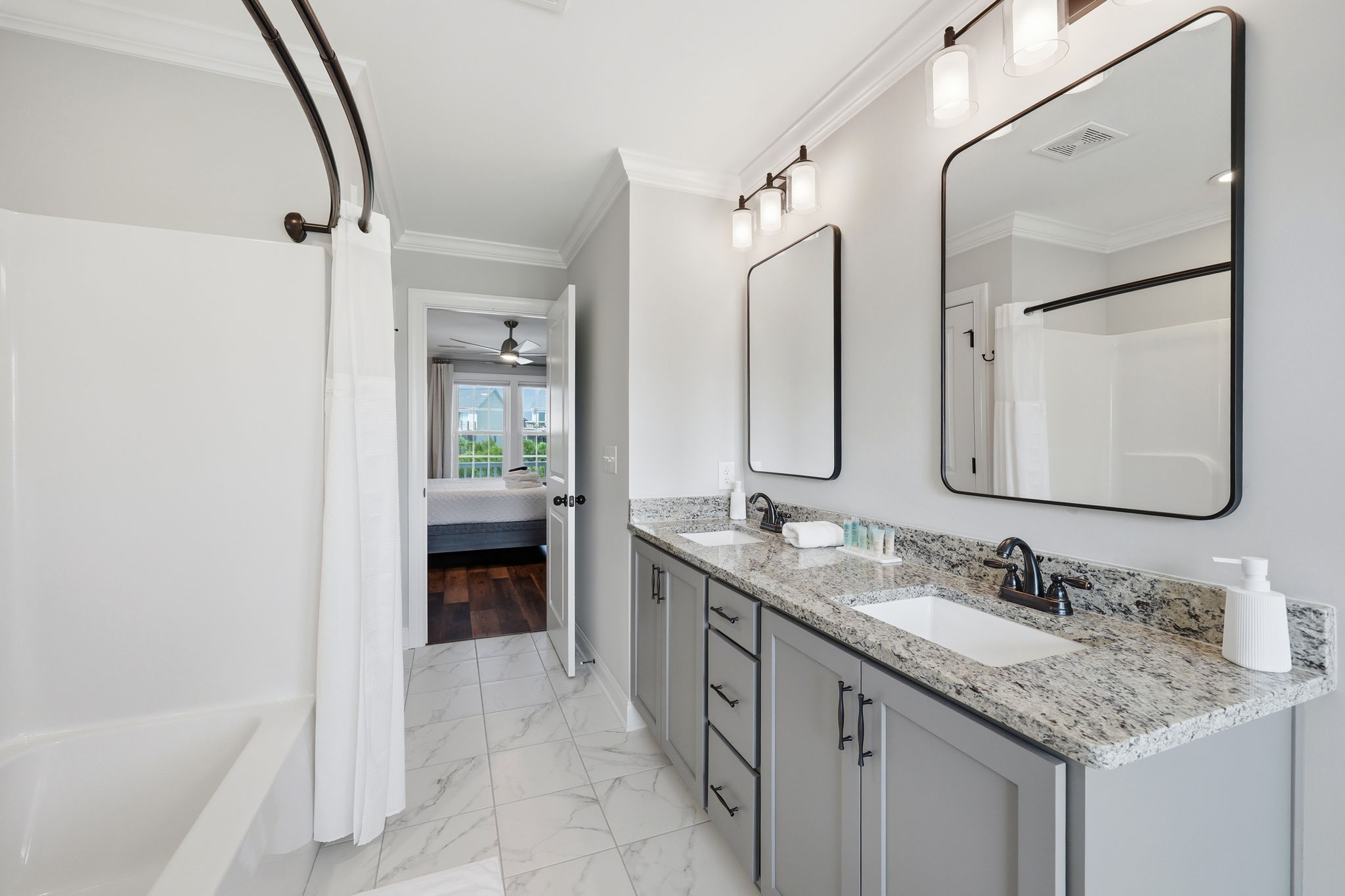Bath linens provided