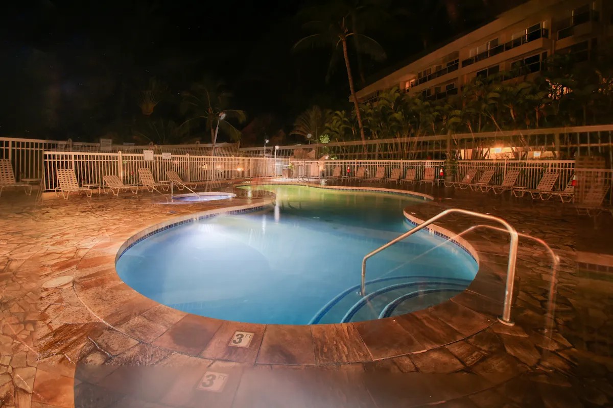 Pool & Hot Tub