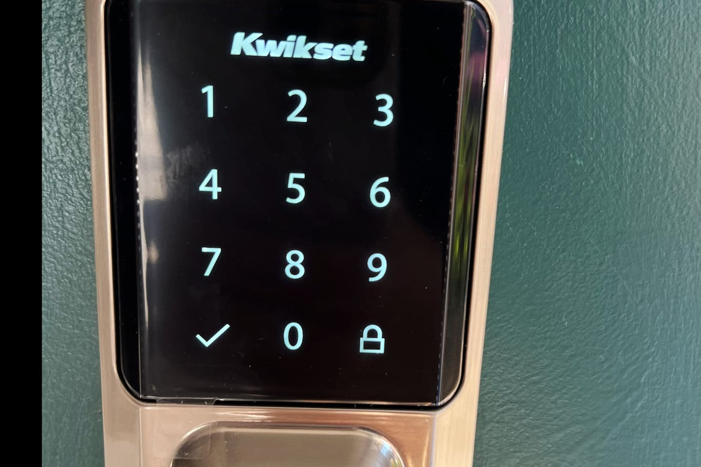 Keyless entry - 24/7 access to check-in
