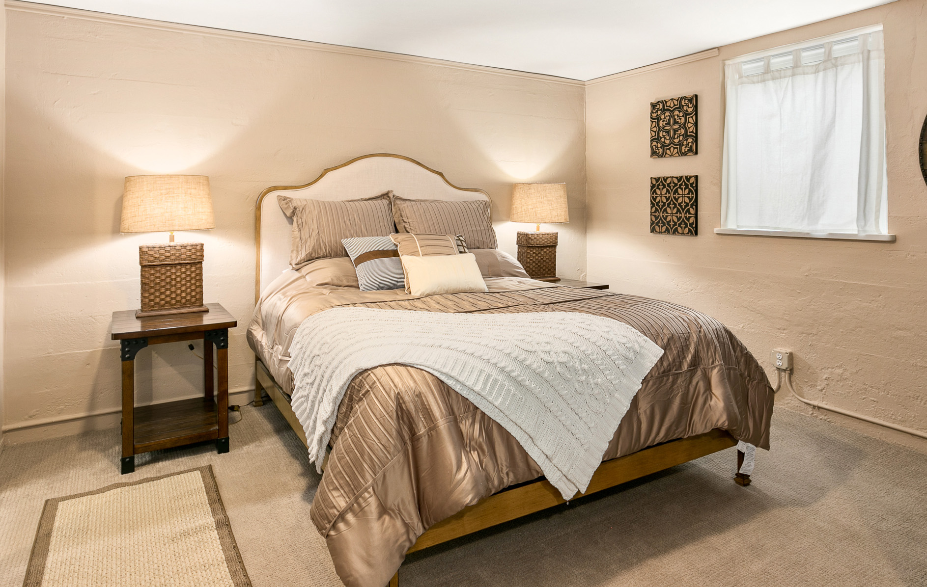 CUTE Studio | Newly Remodeled | Blocks To Downtown 4