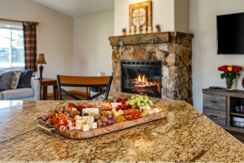 Imagine yourself here after a full day of skiing on the mountain. ready to relax for the evening.... Ahhhhh