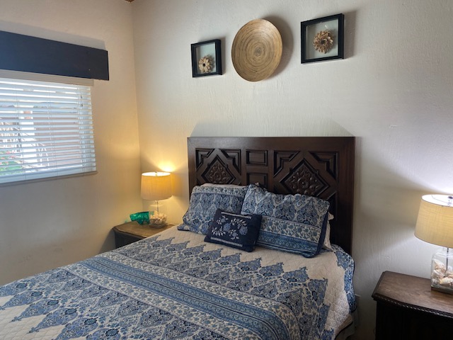 Guest Room with Queen Bed