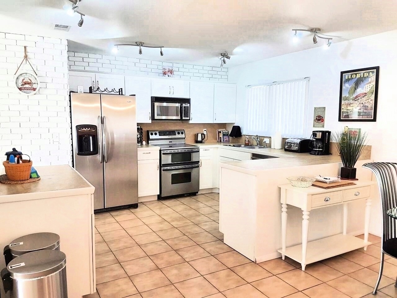 Cozy Port St Lucie Home!. Large Lanai & Heated Pool. 6