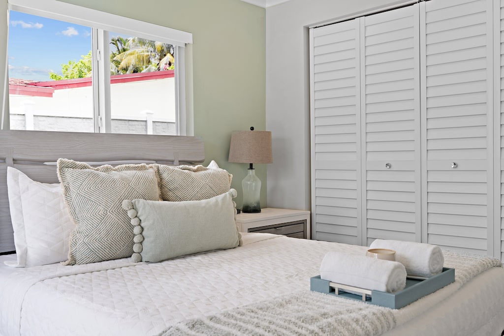 Toiletries (soap, shampoo, conditioner), bath and pool towels are all provided.