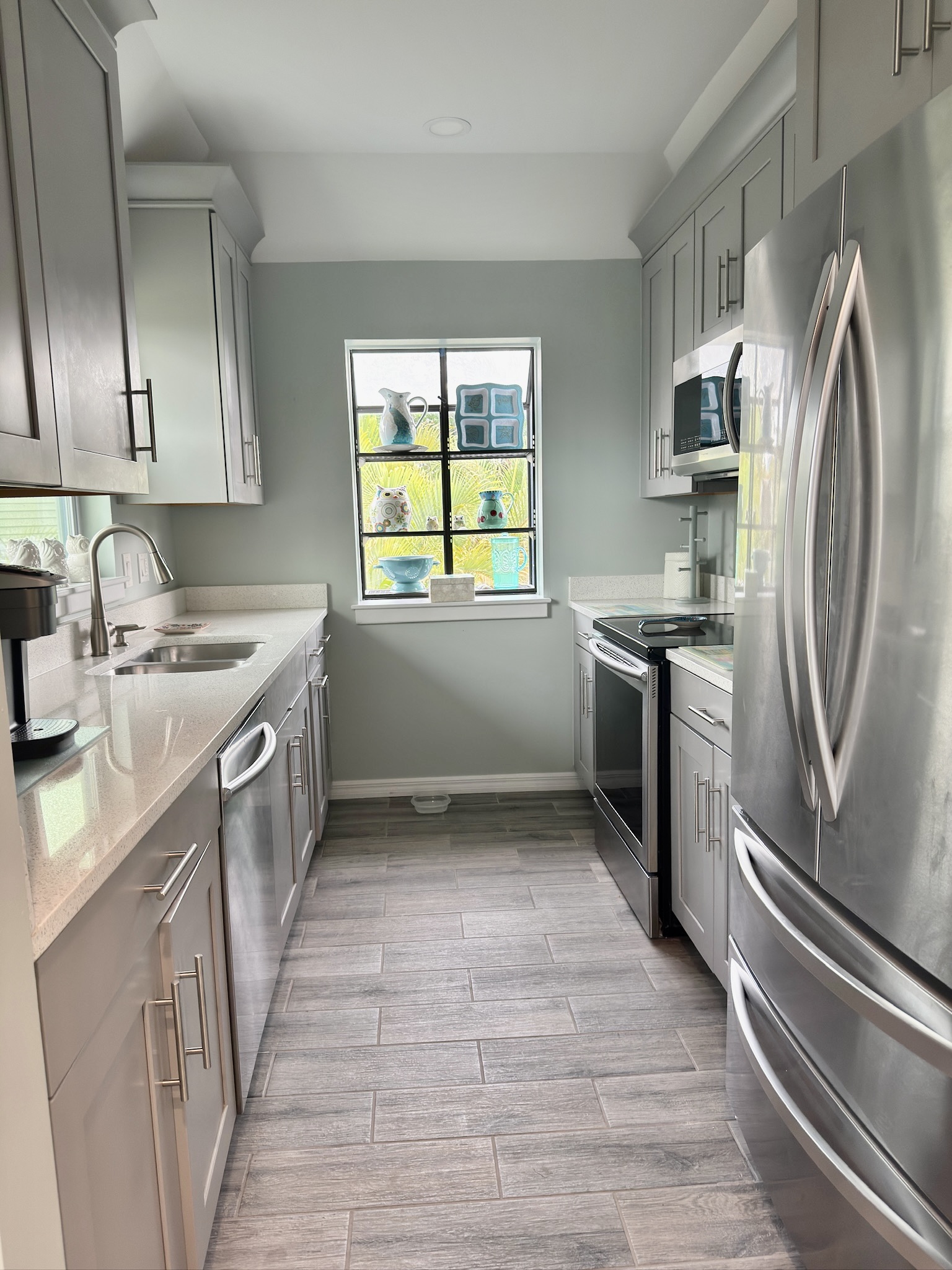 Great kitchen with everything you will need.