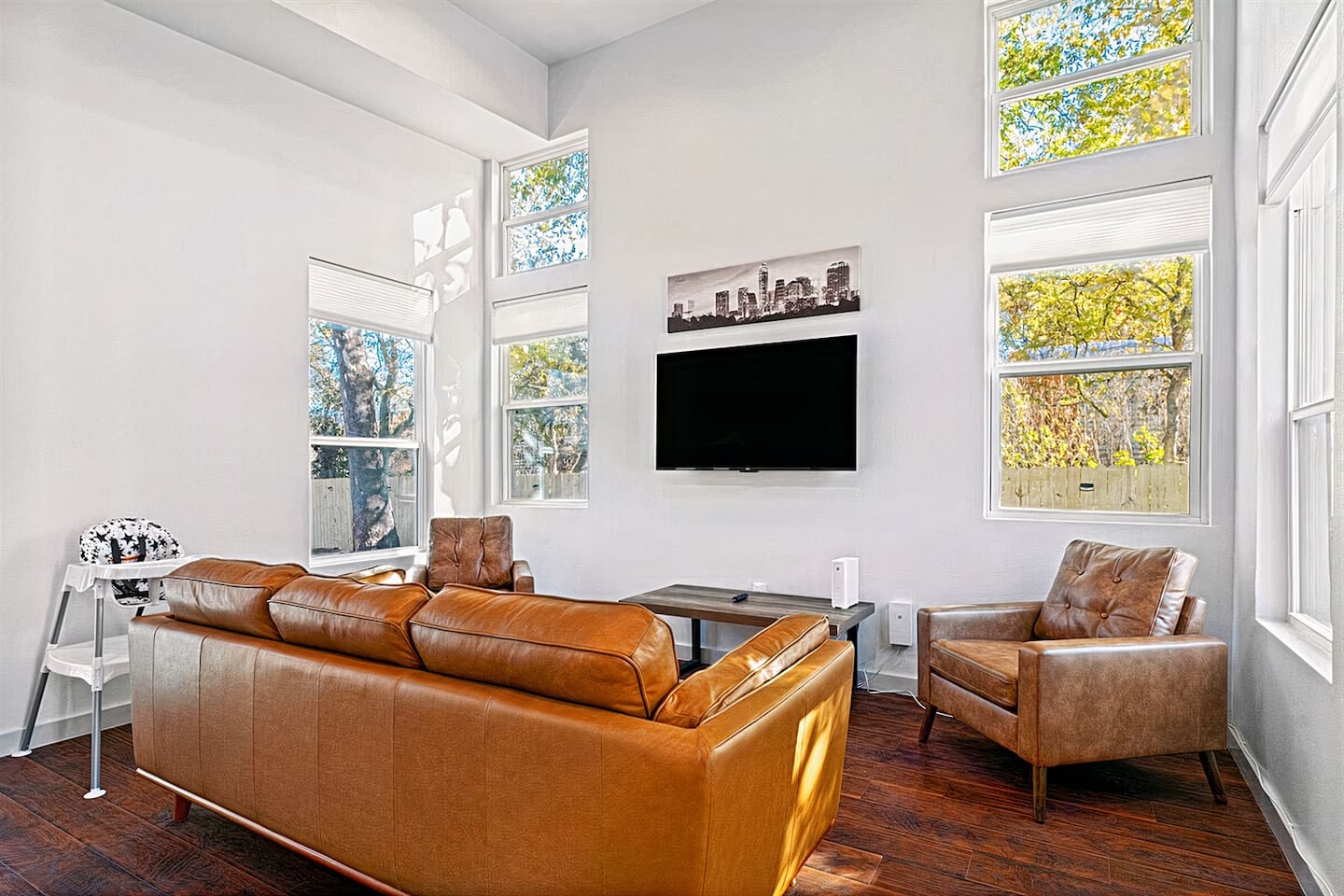 Middle Home: Your Living Room's New Favorite Sofa is Here