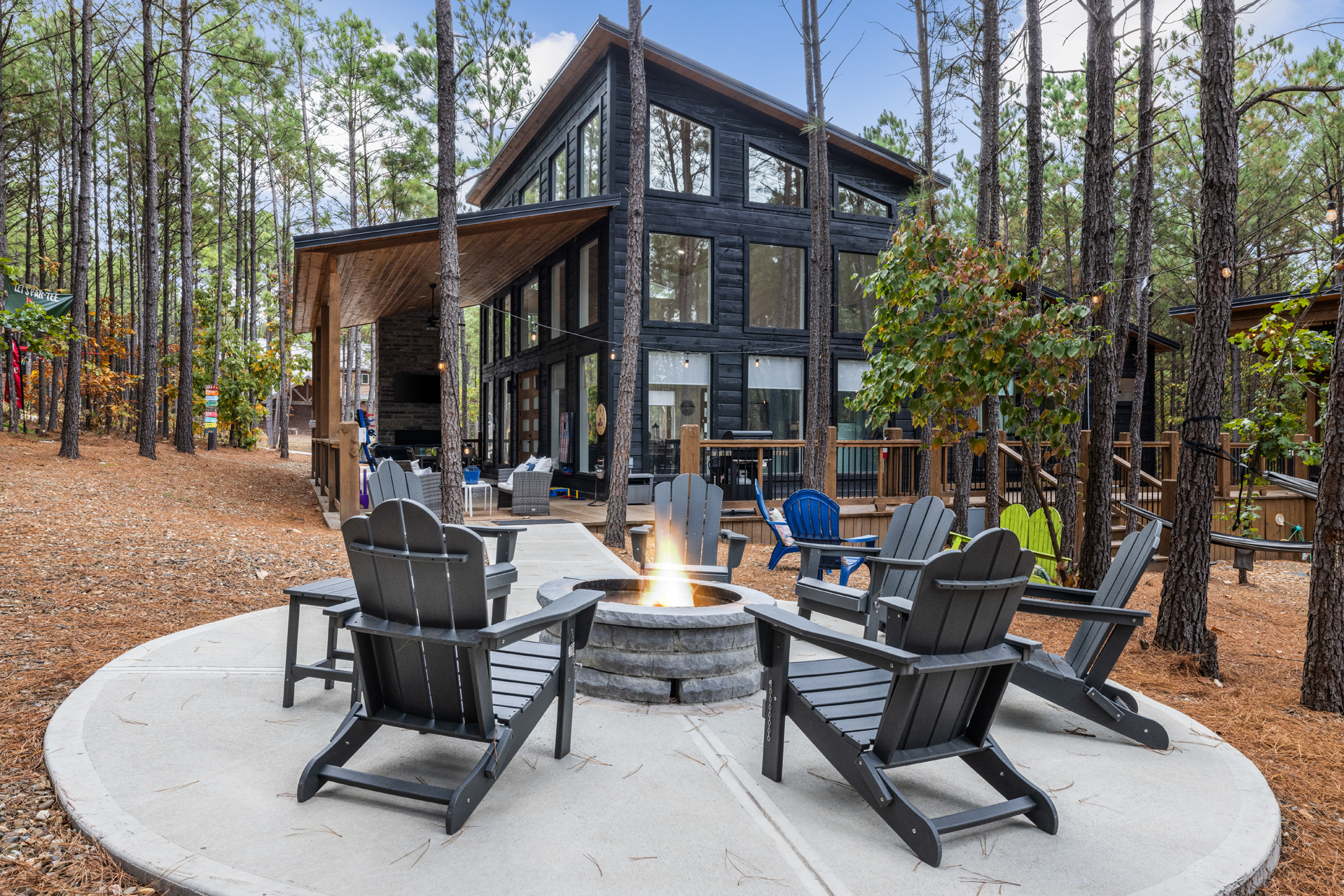 Outdoor Fire Pit and Sitting View