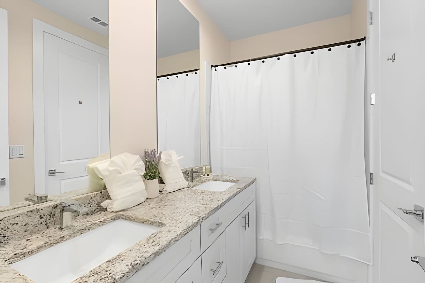 Clean, modern, and spacious — this bathroom offers everything you need to refresh and unwind.