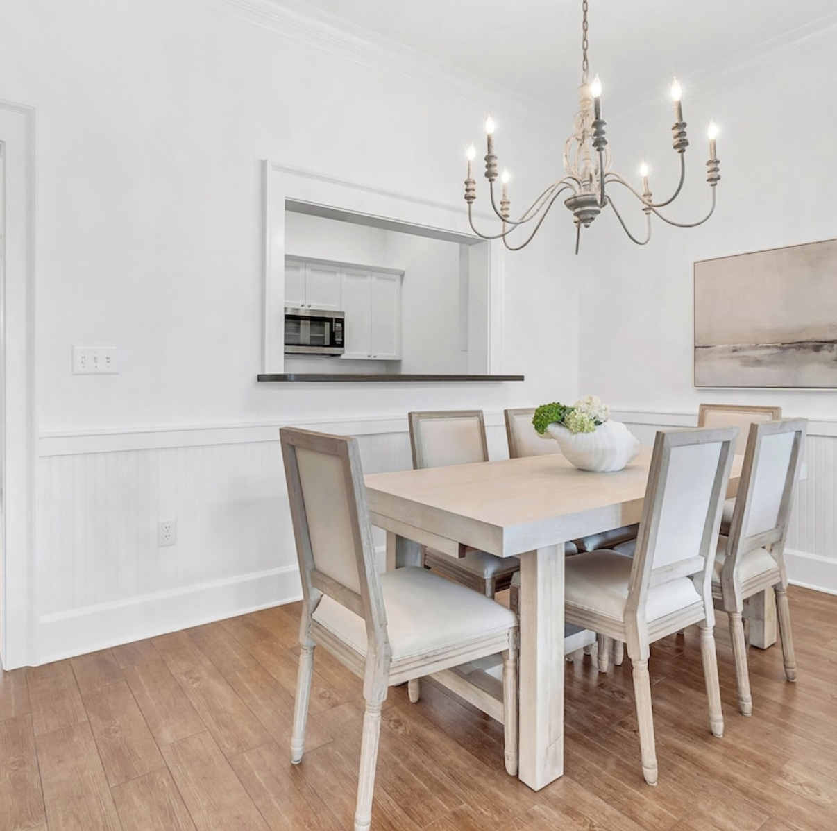 Seating for 6 in the updated dining room 