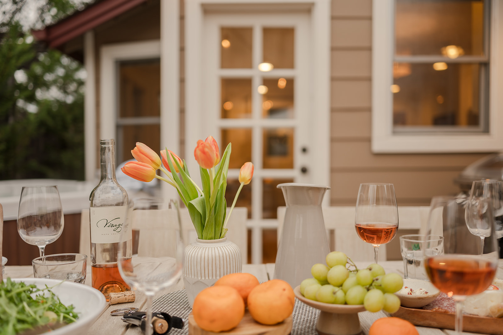 Al fresco dining for 6