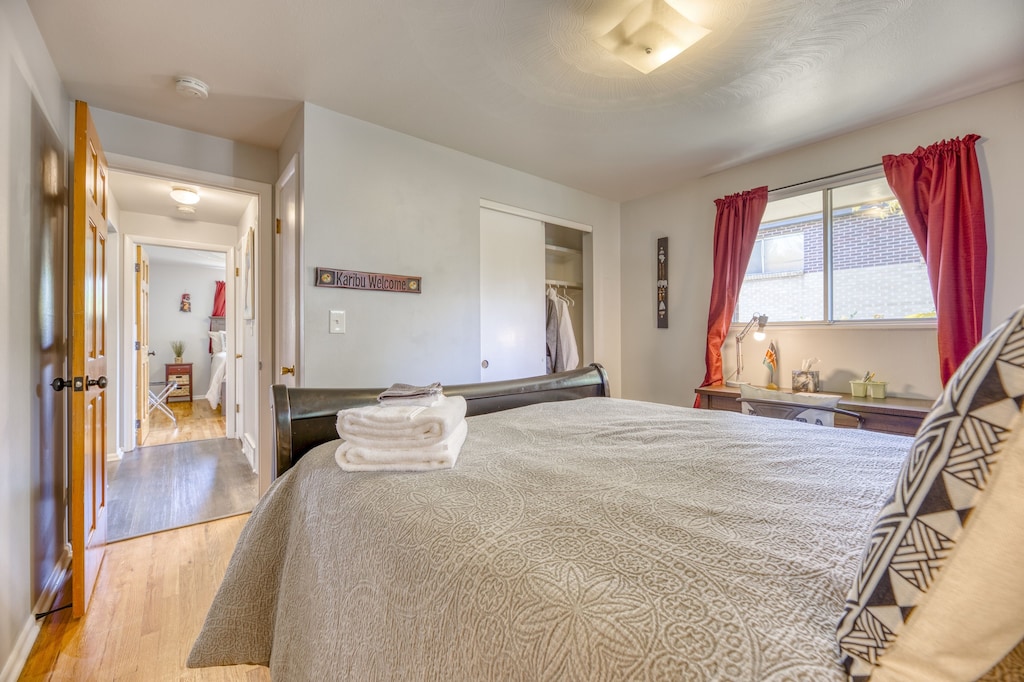 Comfortable high profile Queen beds with 100% Egyptian cotton bedsheets, lots of pillows & mattress pads to adjust bed to your comfort level.
