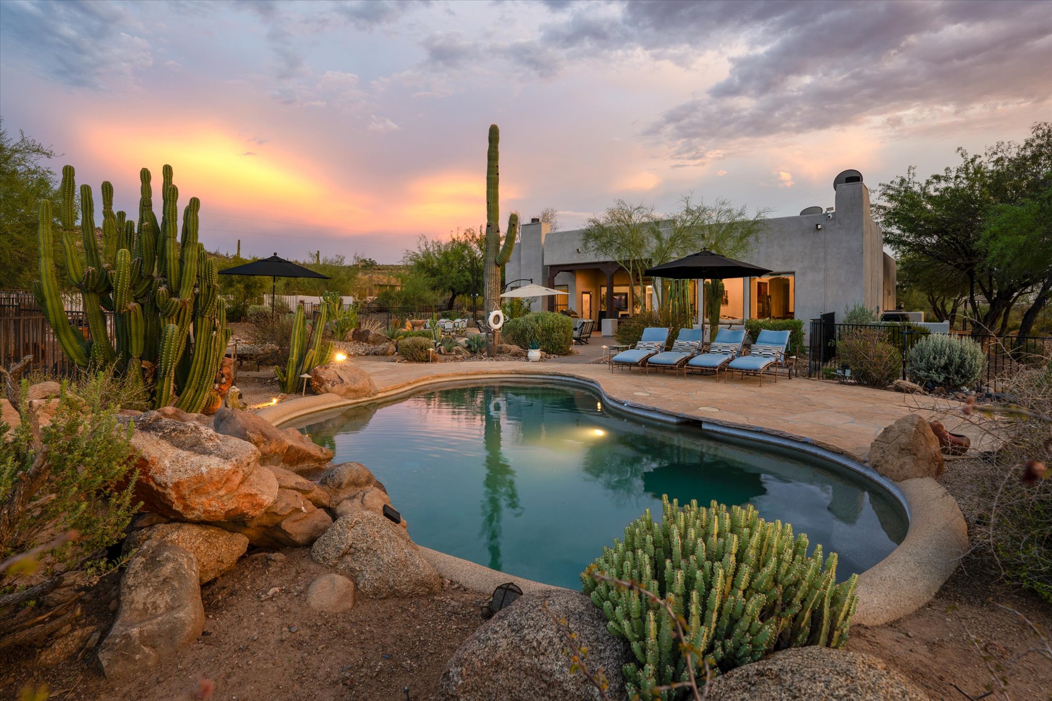 Float in the sparkling pool, soak in the hot tub, or challenge friends to outdoor games. As the day winds down, settle in, and watch the sky come alive with one of Arizona's stunning sunsets.