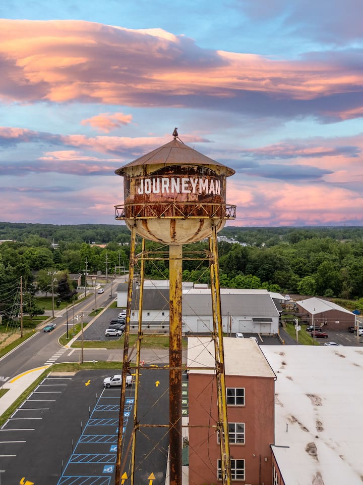 The Journeyman Distillery is the new favorite hot spot in Valpo! Take a tour, buy a souvenir beverage to take home, or stay and enjoy unique beverages and cuisine.  