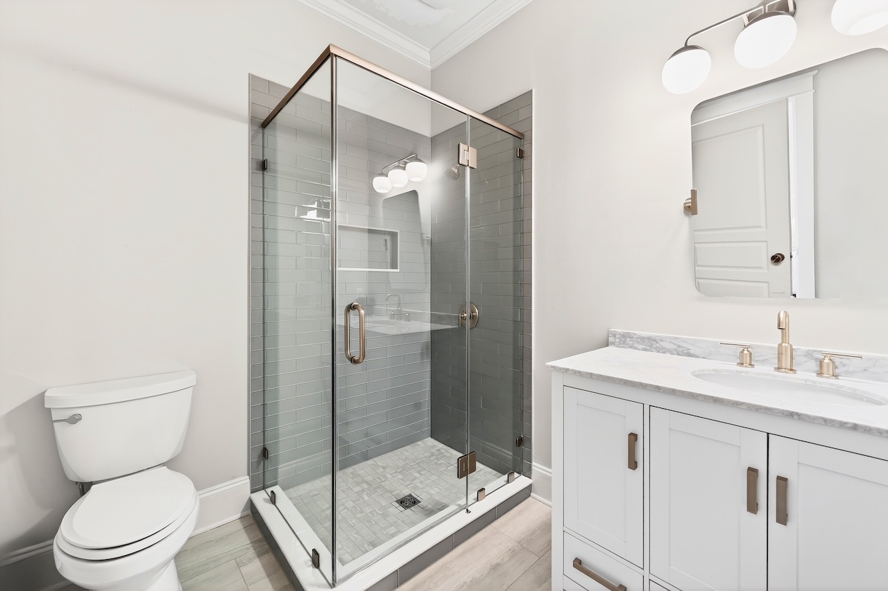 King Room 4 Private Bath