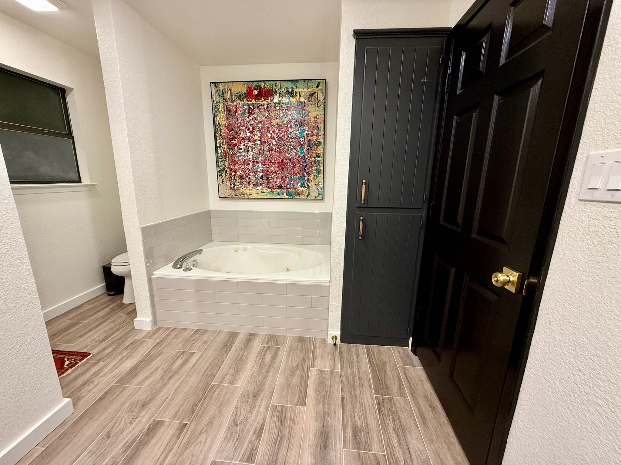 Primary Bathroom - Tub