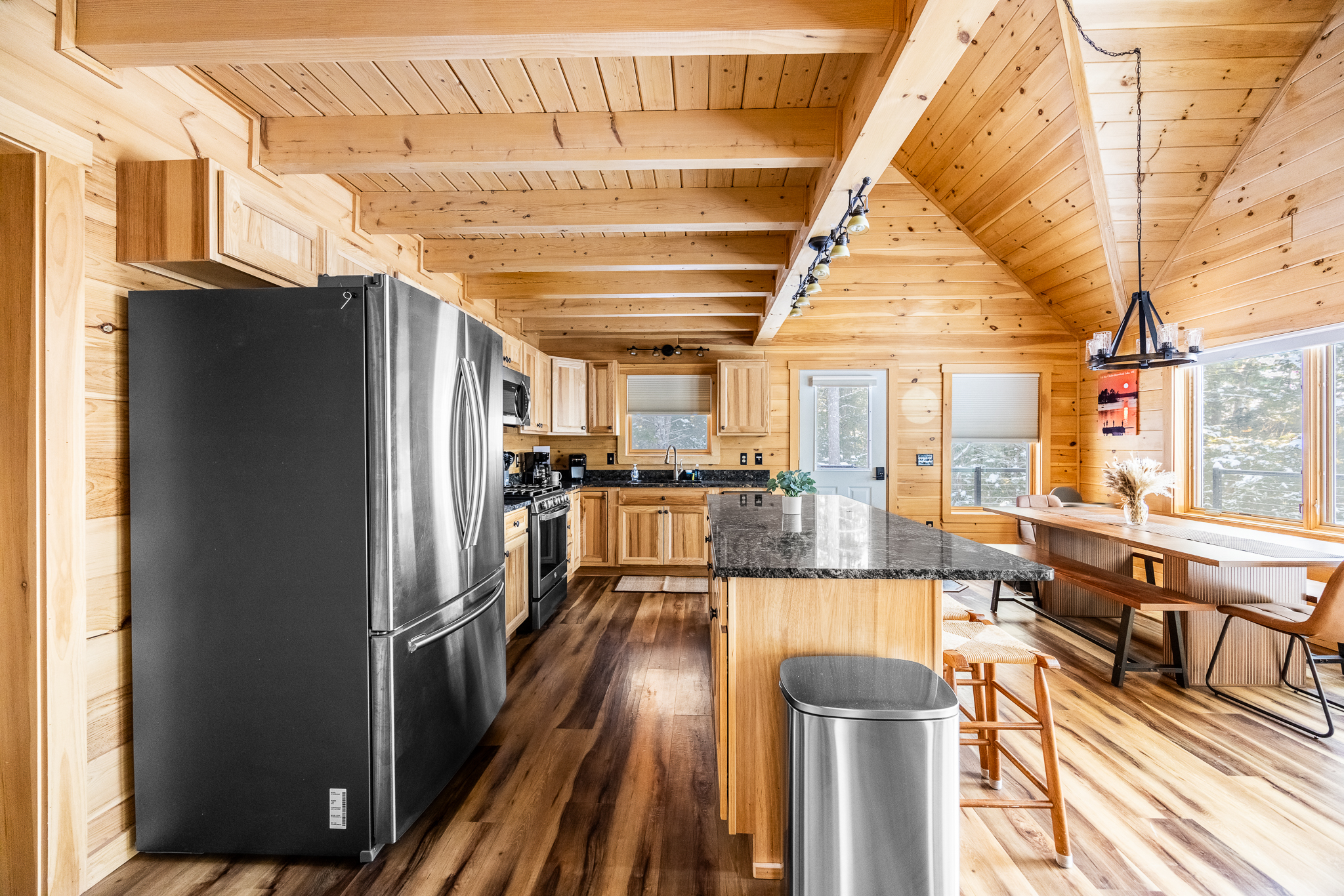 Full kitchen