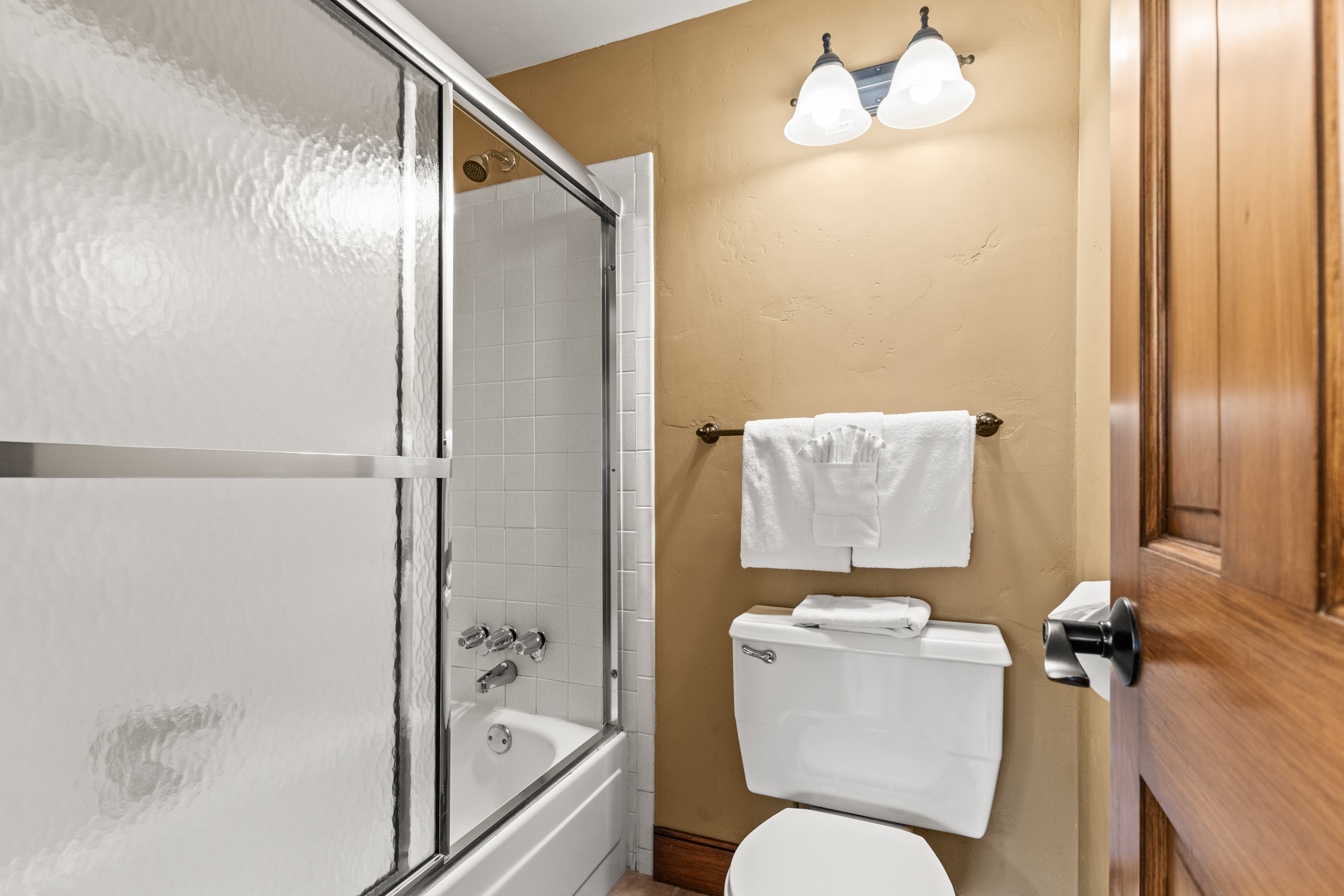 Ensuite Bathroom 1  | Toilet | Shower Room