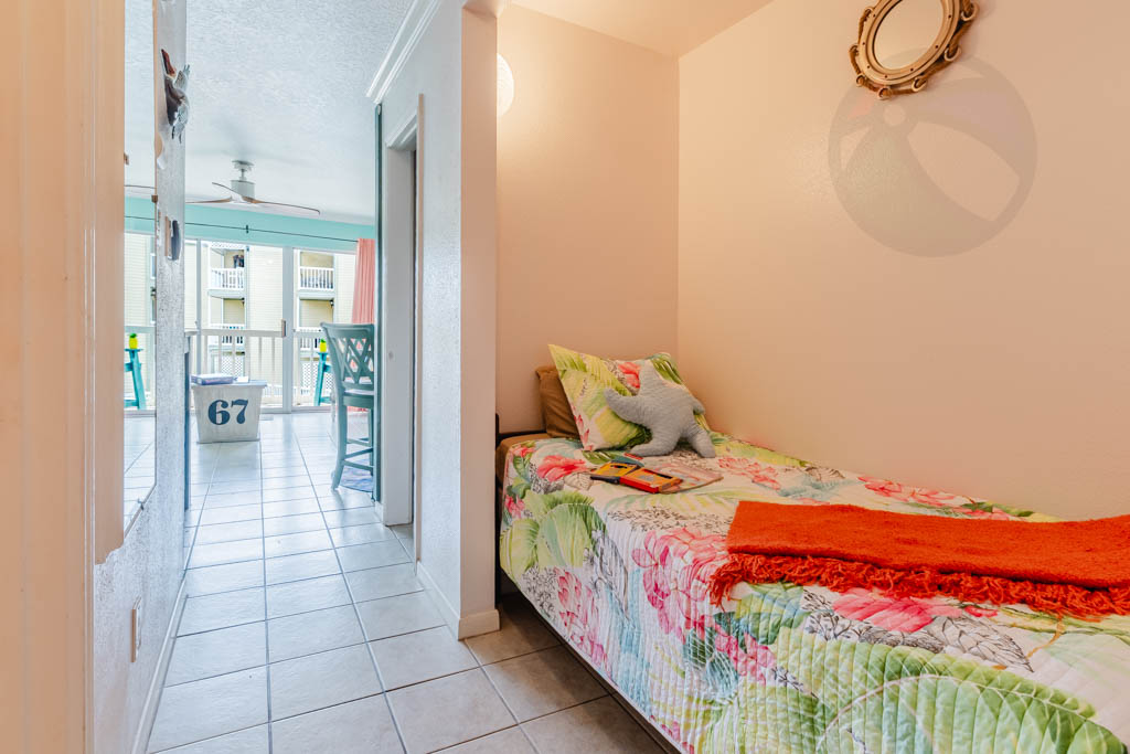 As you enter you see the precious daybed on the right