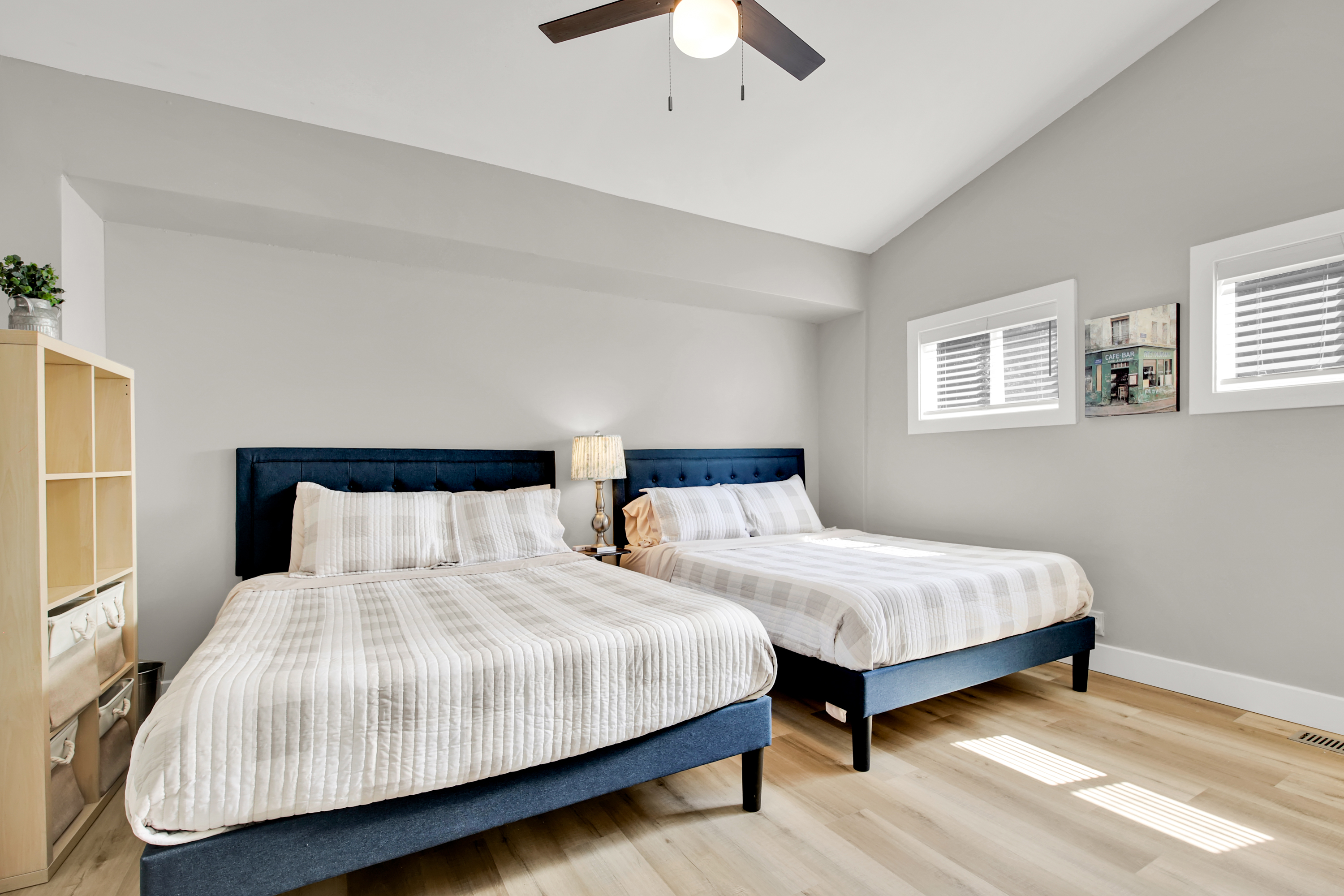 2 Queen Beds/Ensuite Bathroom