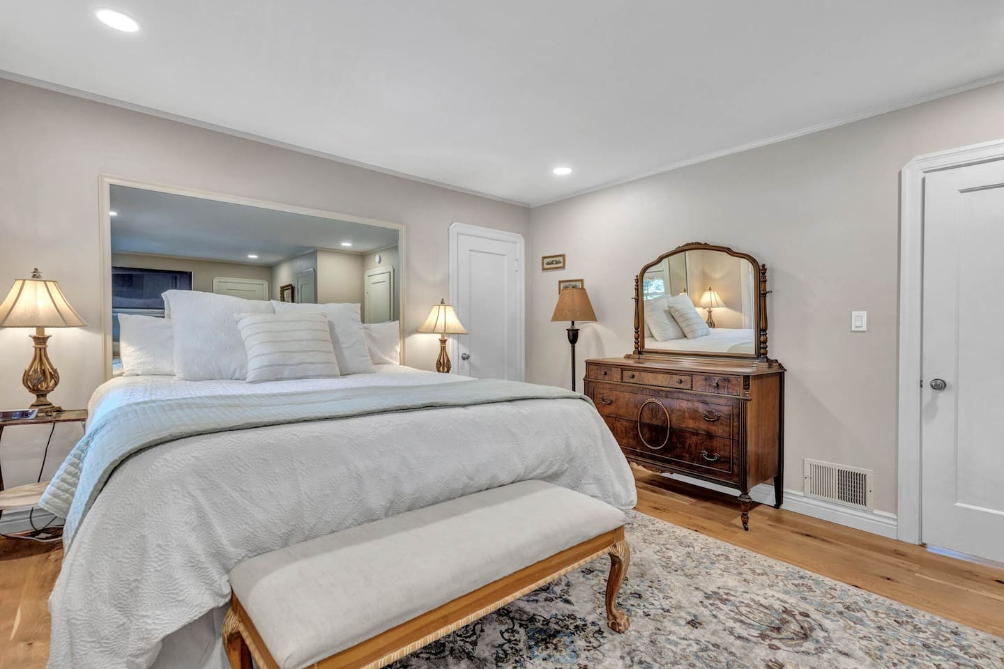 Bedroom on first floor, with private entrance, full bathroom and king bed.