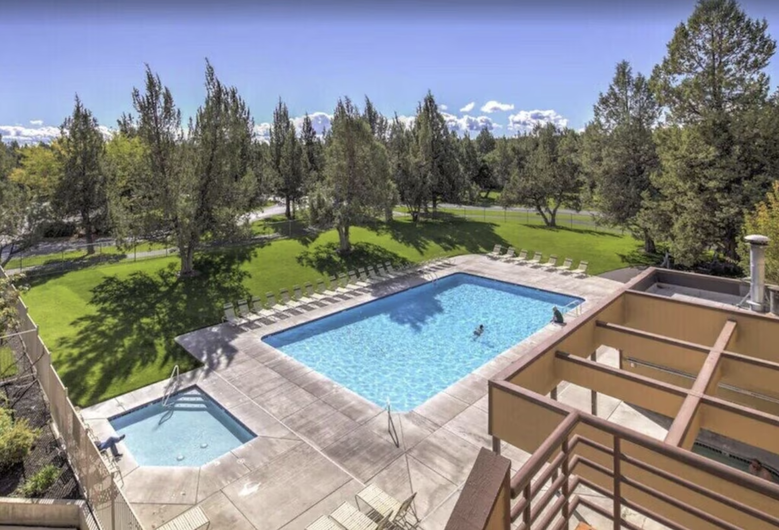 Sports Center Pool & Hot Tub