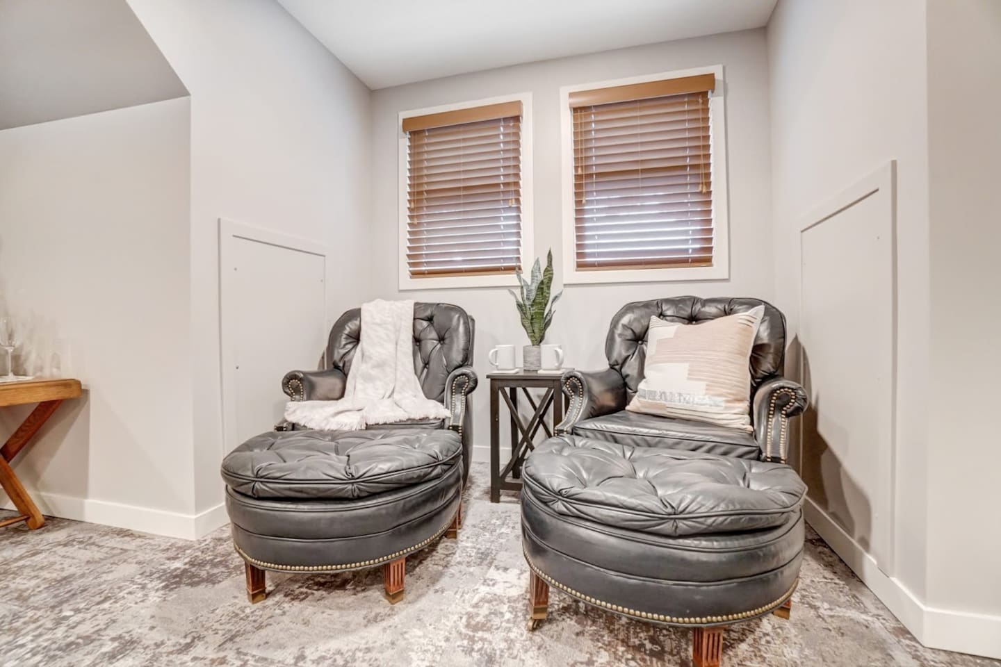 Bedroom 5 (Queen)