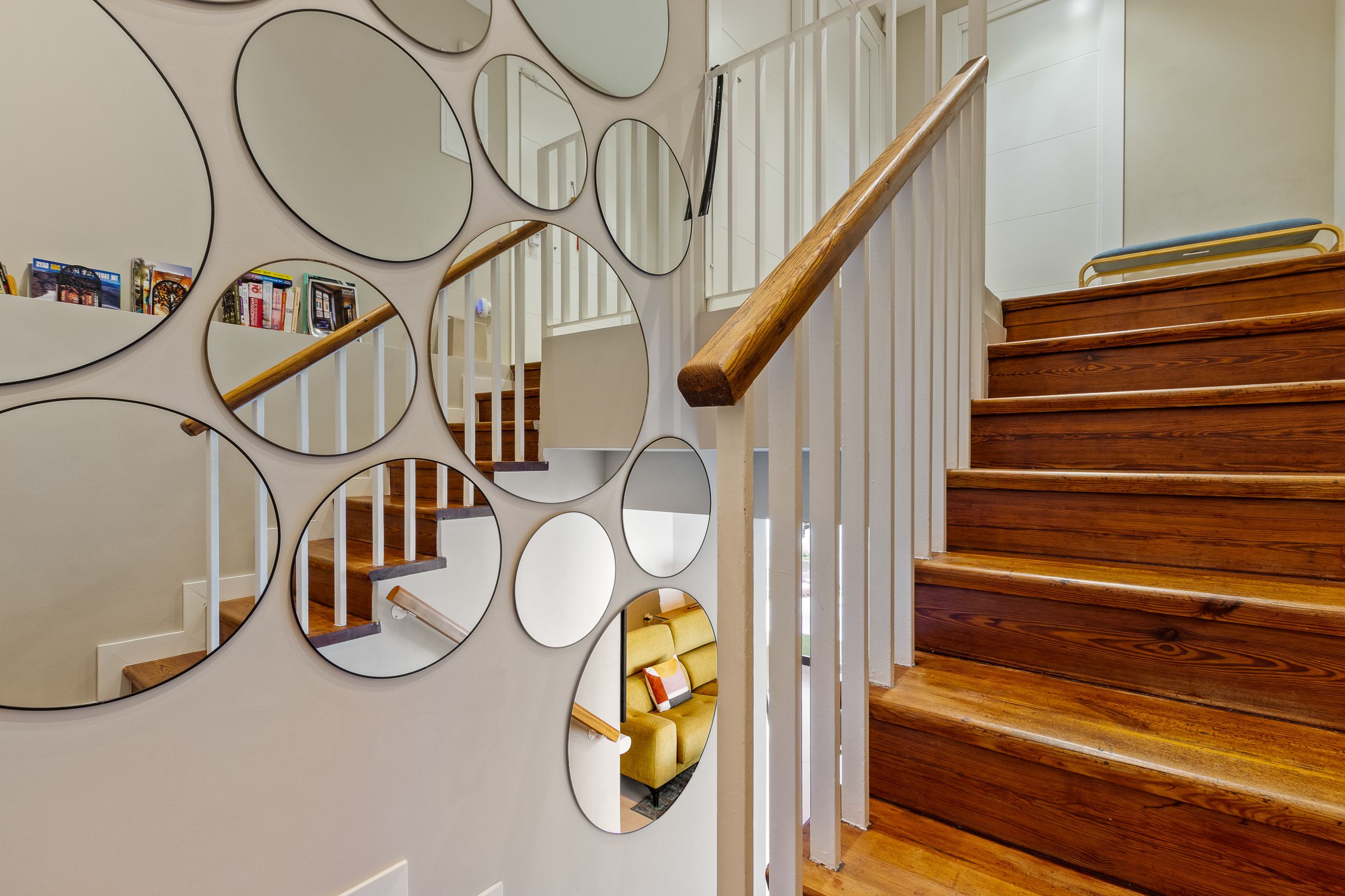 Staircase detail inside the duplex